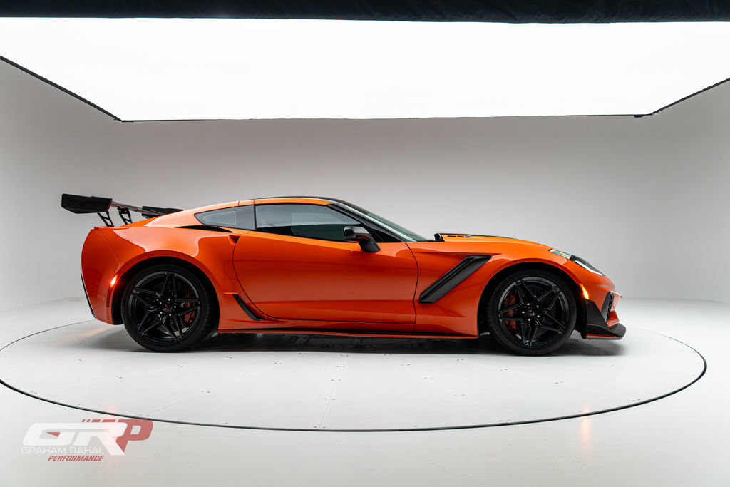 Used 2019 Chevrolet Corvette ZR1 RWD image 2