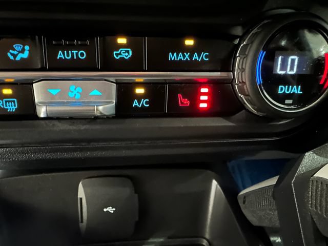 Used 2023 Ford Bronco Outer Banks AWD/4WD image 13