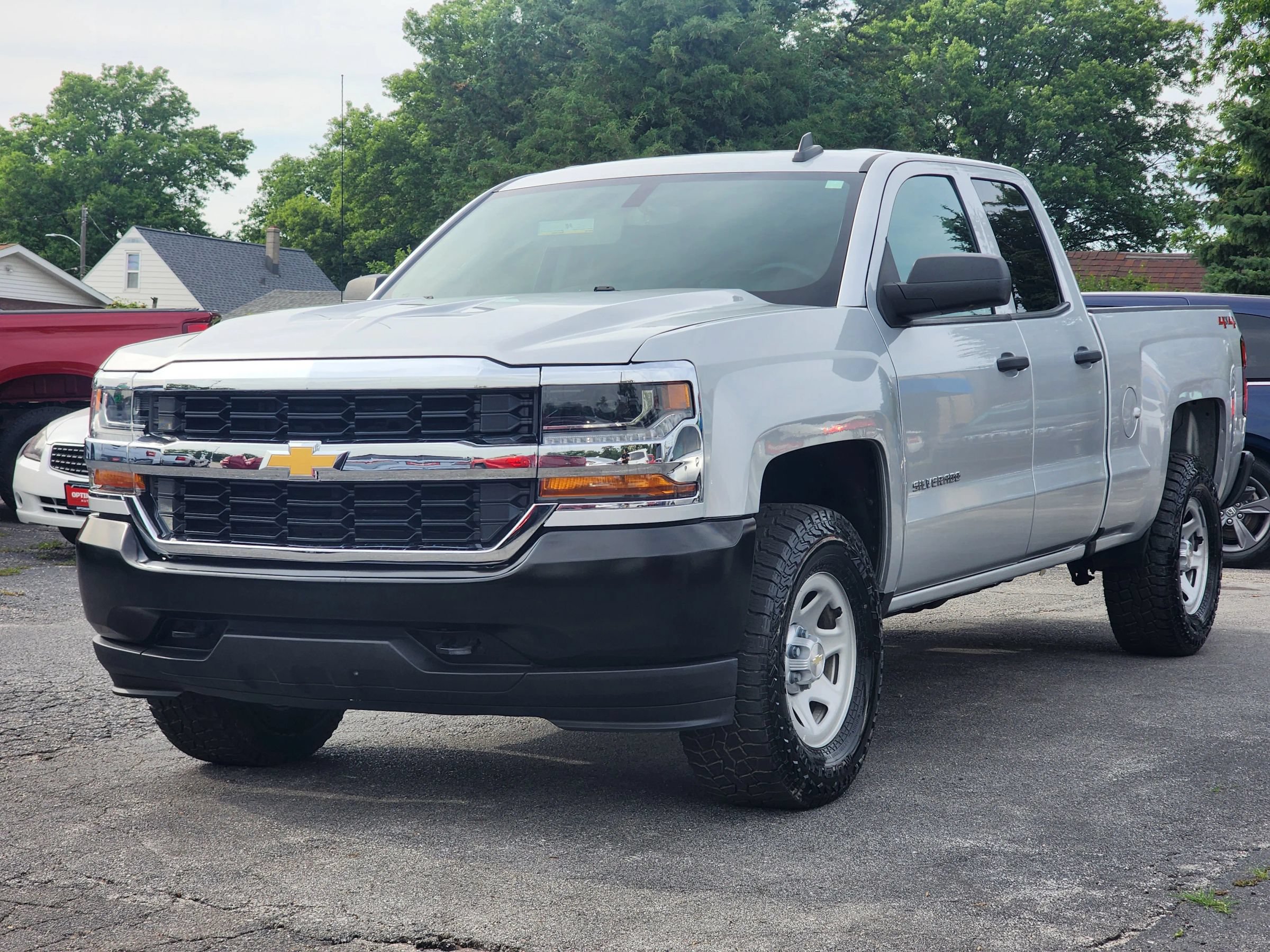 Used 2019 Chevrolet Silverado 1500 W/T w/ WT Convenience Package AWD/4WD image 3