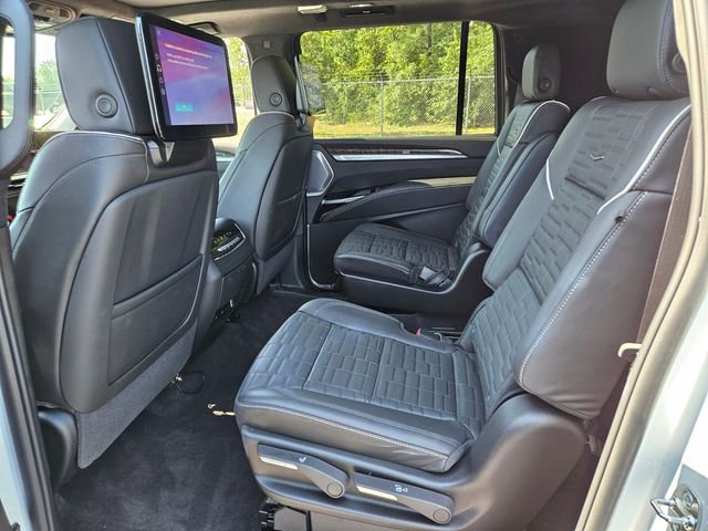 New 2026 Cadillac Escalade ESV Platinum Sport AWD/4WD image 10