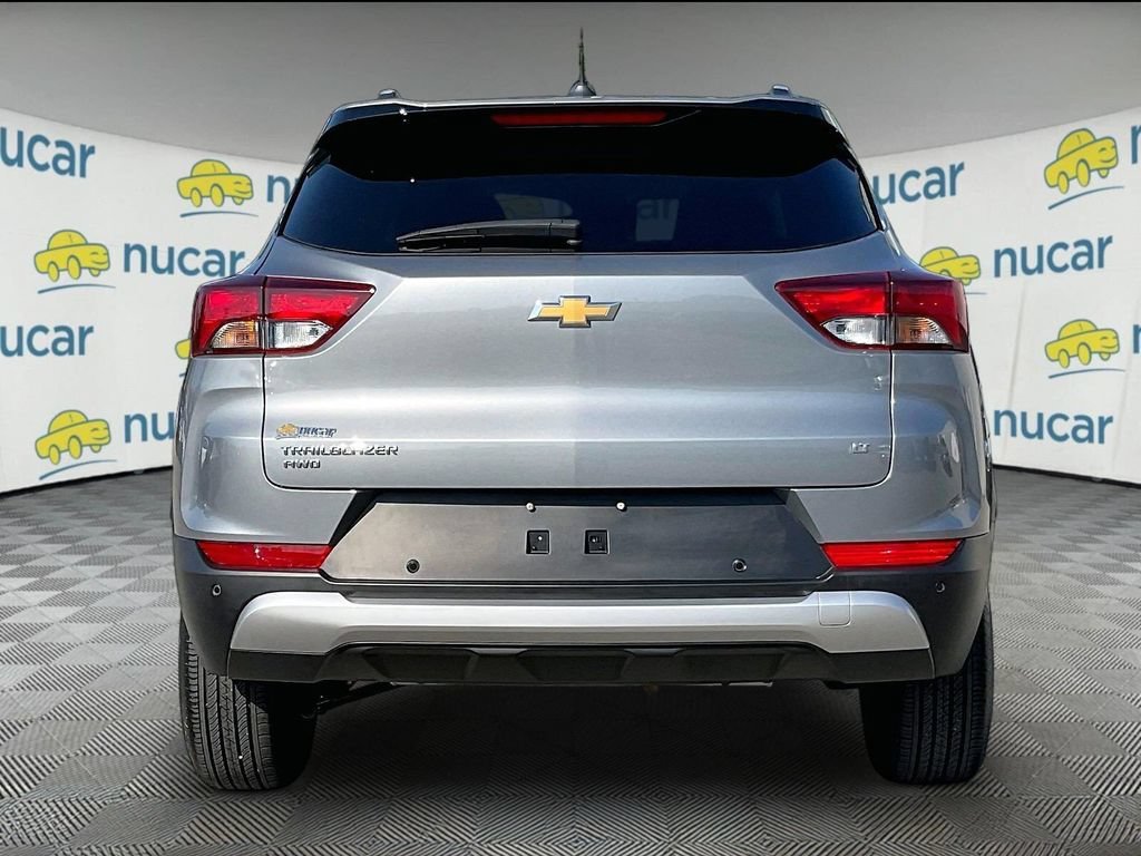 Used 2024 Chevrolet TrailBlazer LT w/ Driver Confidence Package AWD/4WD image 5