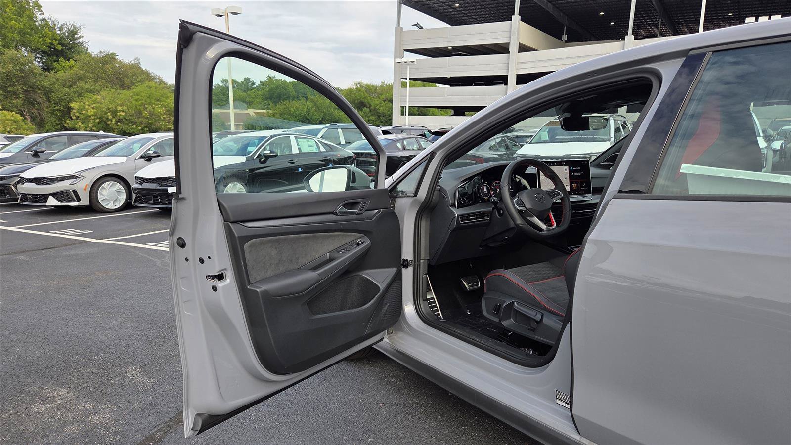 New 2026 Volkswagen GTI SE FWD image 12