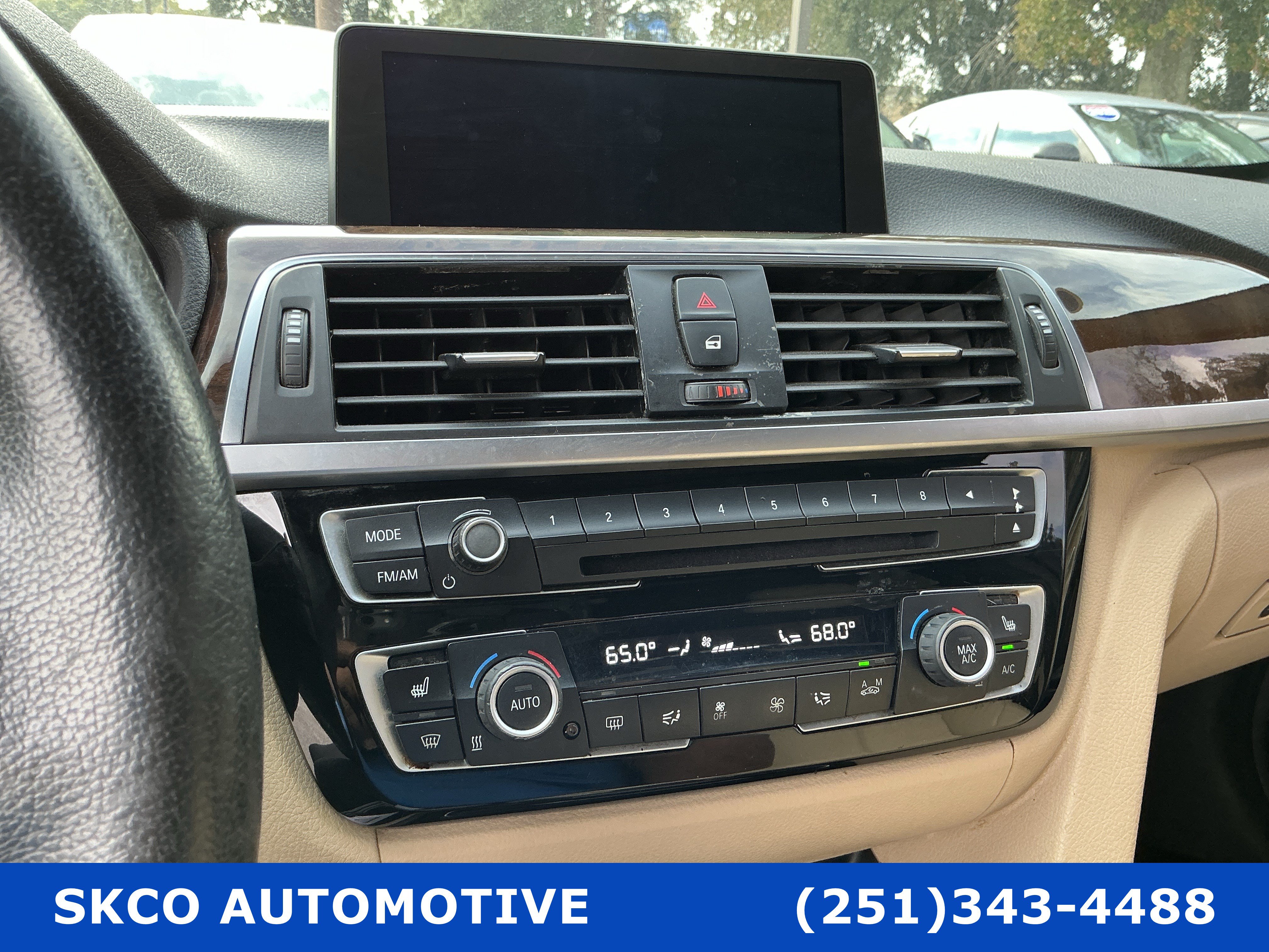 Used 2017 BMW 330i xDrive Sedan w/ Premium Package AWD/4WD image 17