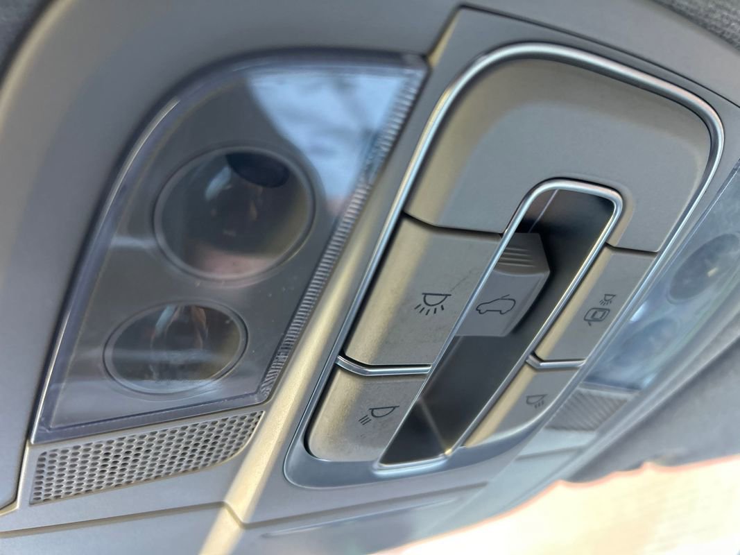 Used 2020 Hyundai Santa Fe SEL FWD image 18