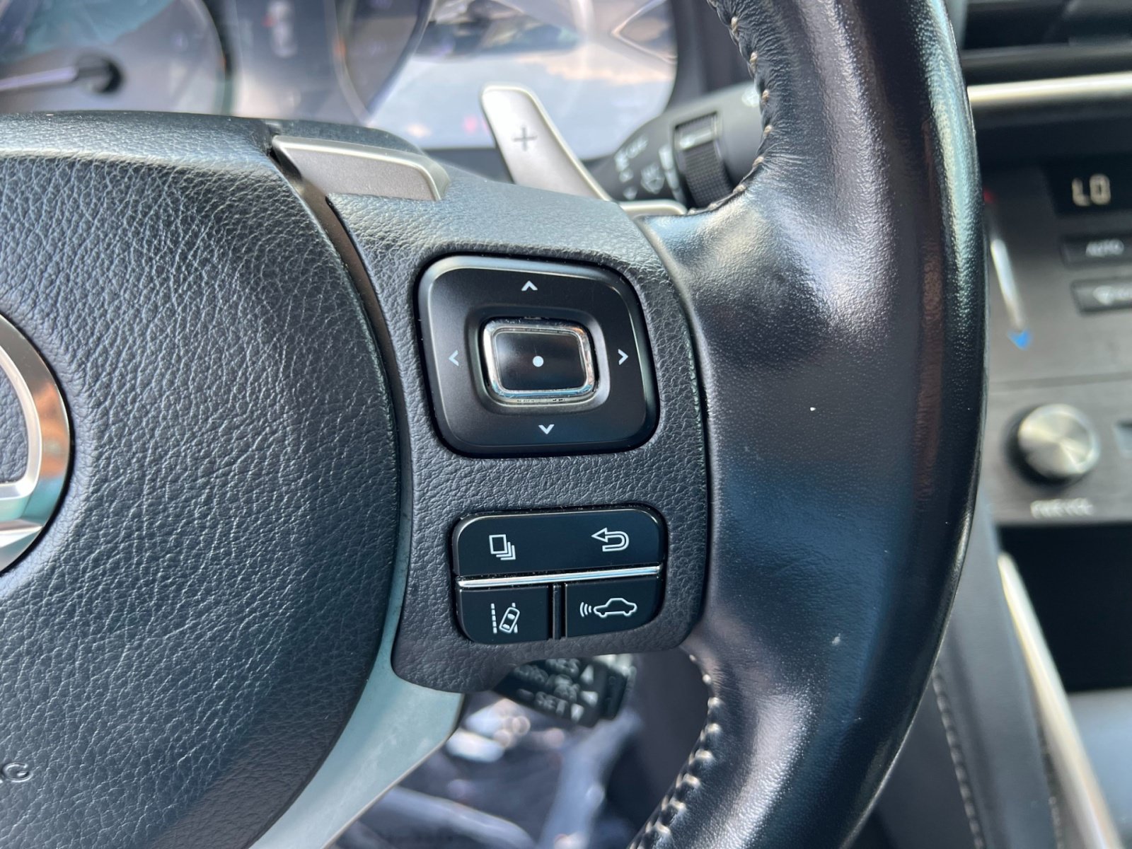 Used 2020 Lexus IS 300 w/ Accessory Package RWD image 19