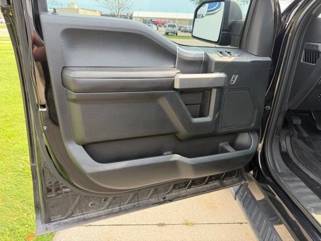 Used 2016 Ford F150 XLT w/ Equipment Group 302A Luxury AWD/4WD image 18