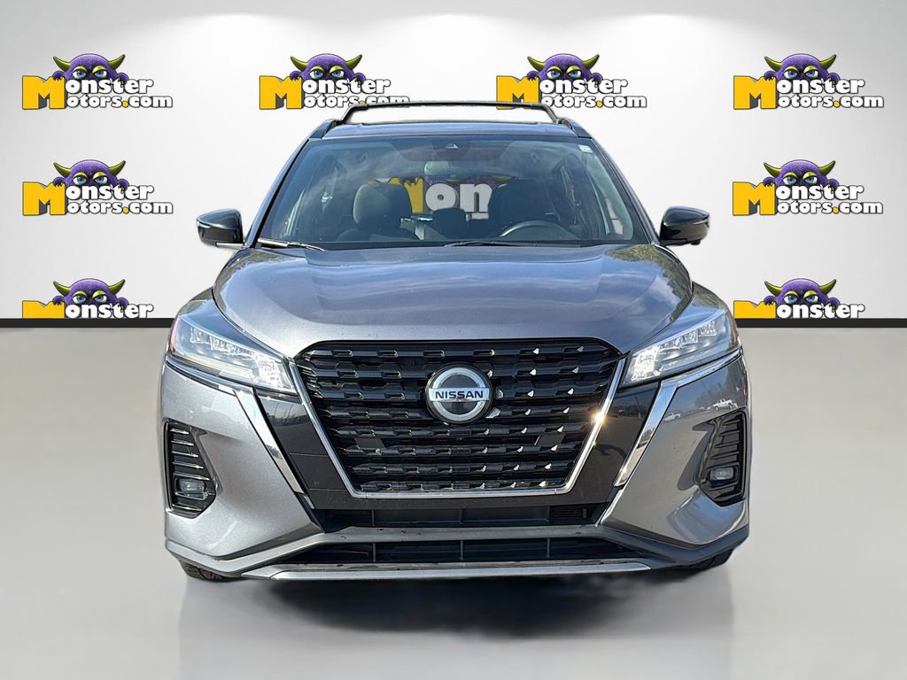 Used 2021 Nissan Kicks SR w/ Exterior Package image 2