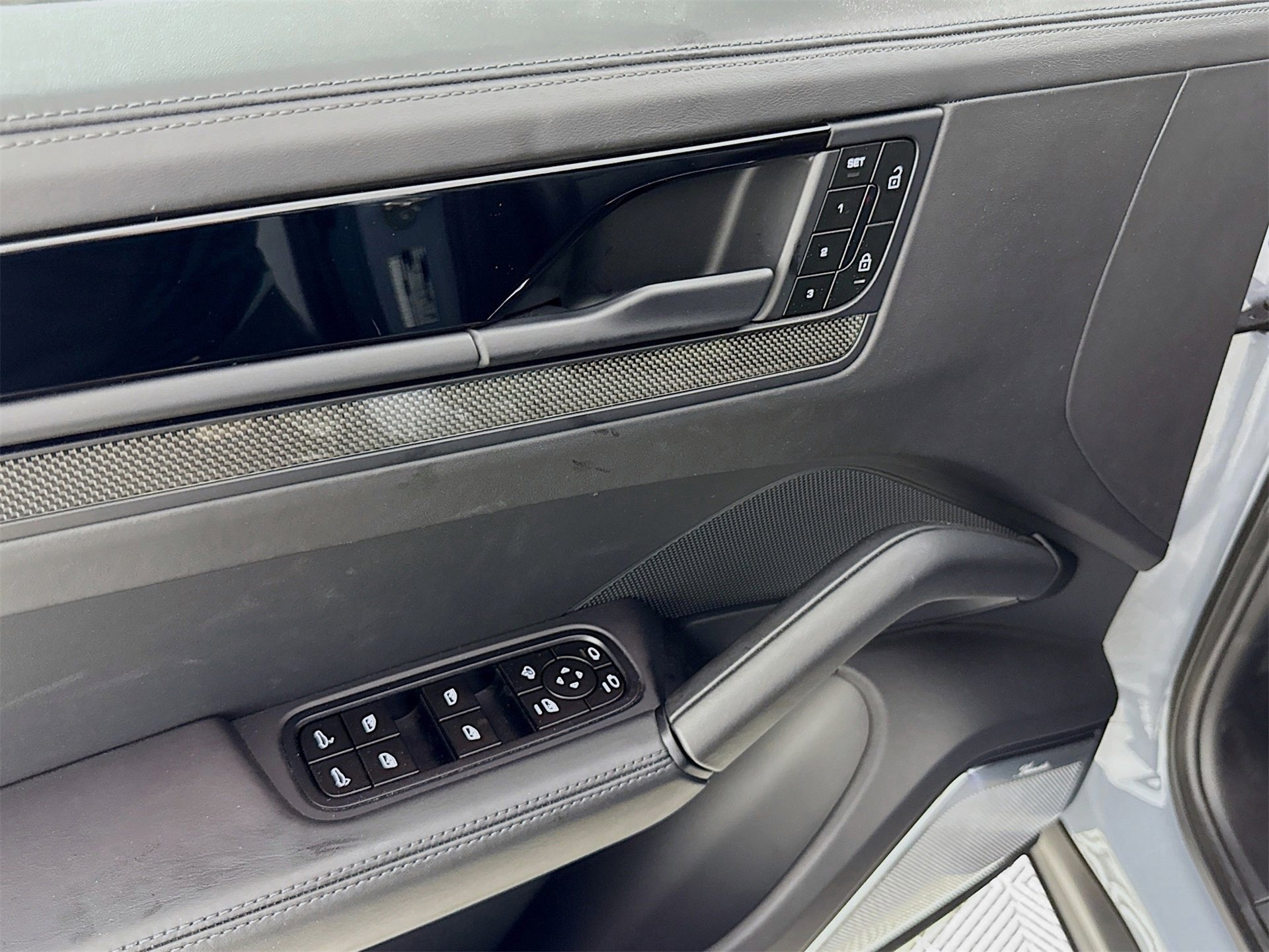Used 2024 Porsche Cayenne Turbo GT image 16