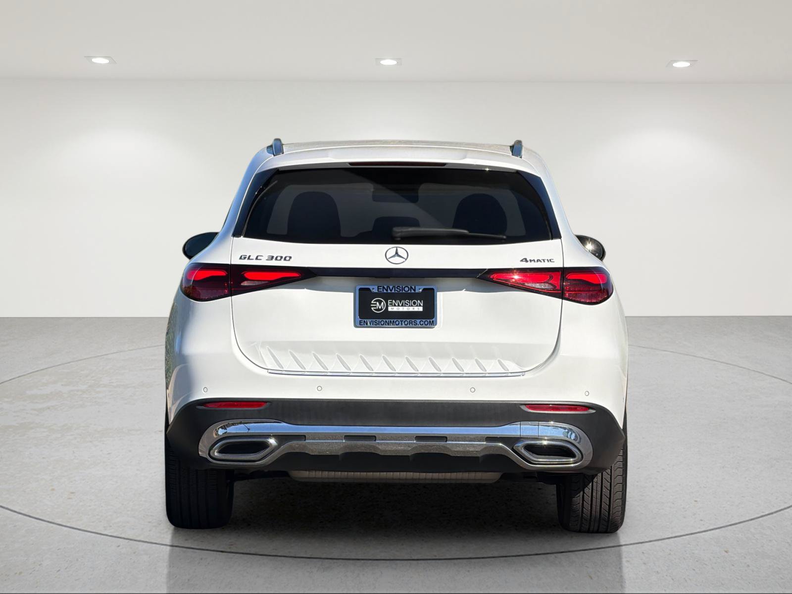 Used 2023 Mercedes-Benz GLC 300 4MATIC image 4