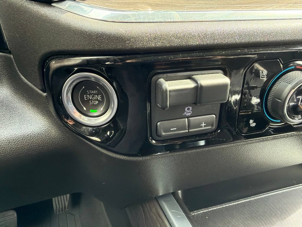 Used 2023 Chevrolet Silverado 1500 LTZ AWD/4WD image 95