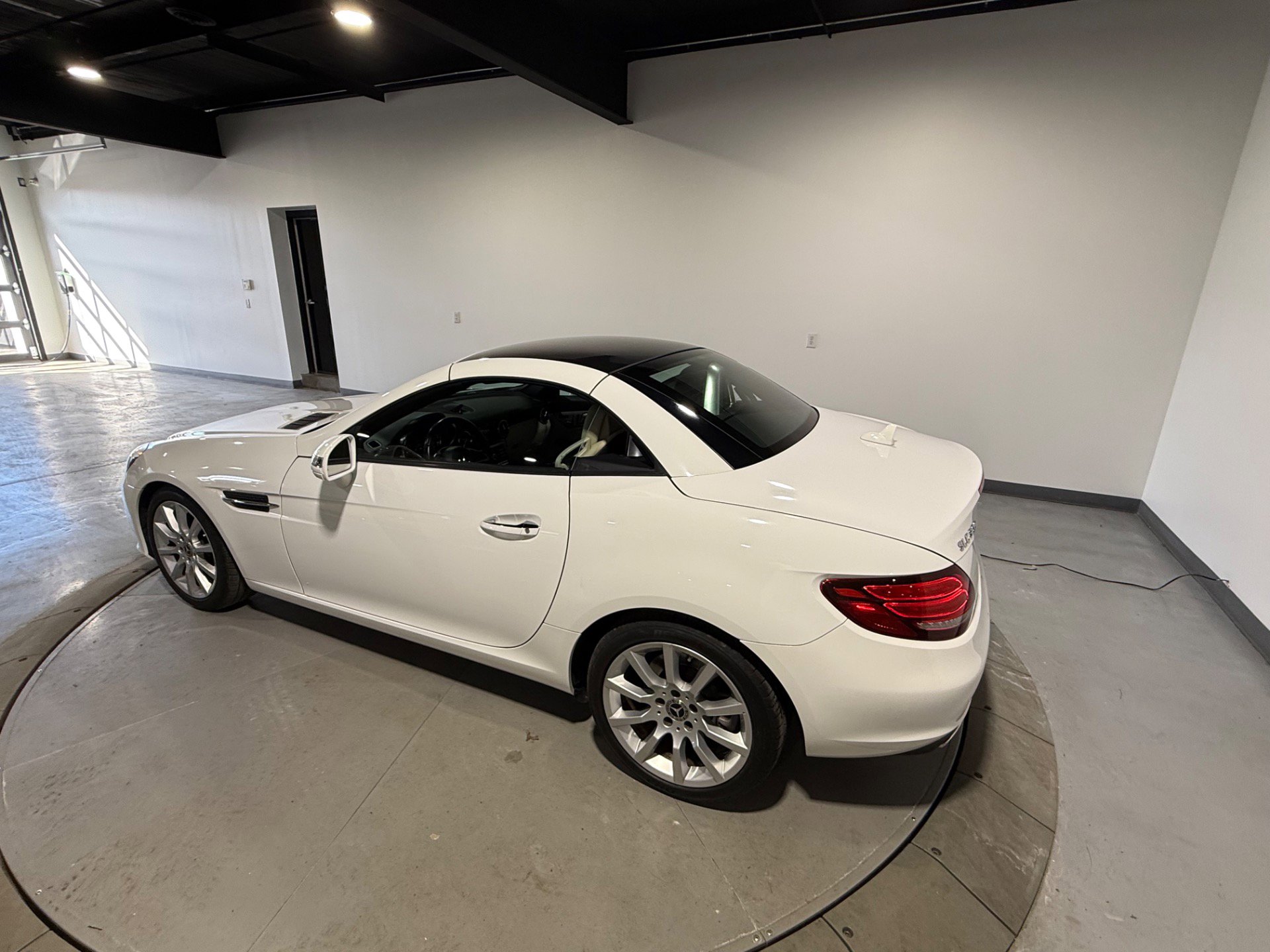 Used 2017 Mercedes-Benz SLC 300 w/ Premium 2 Package image 10