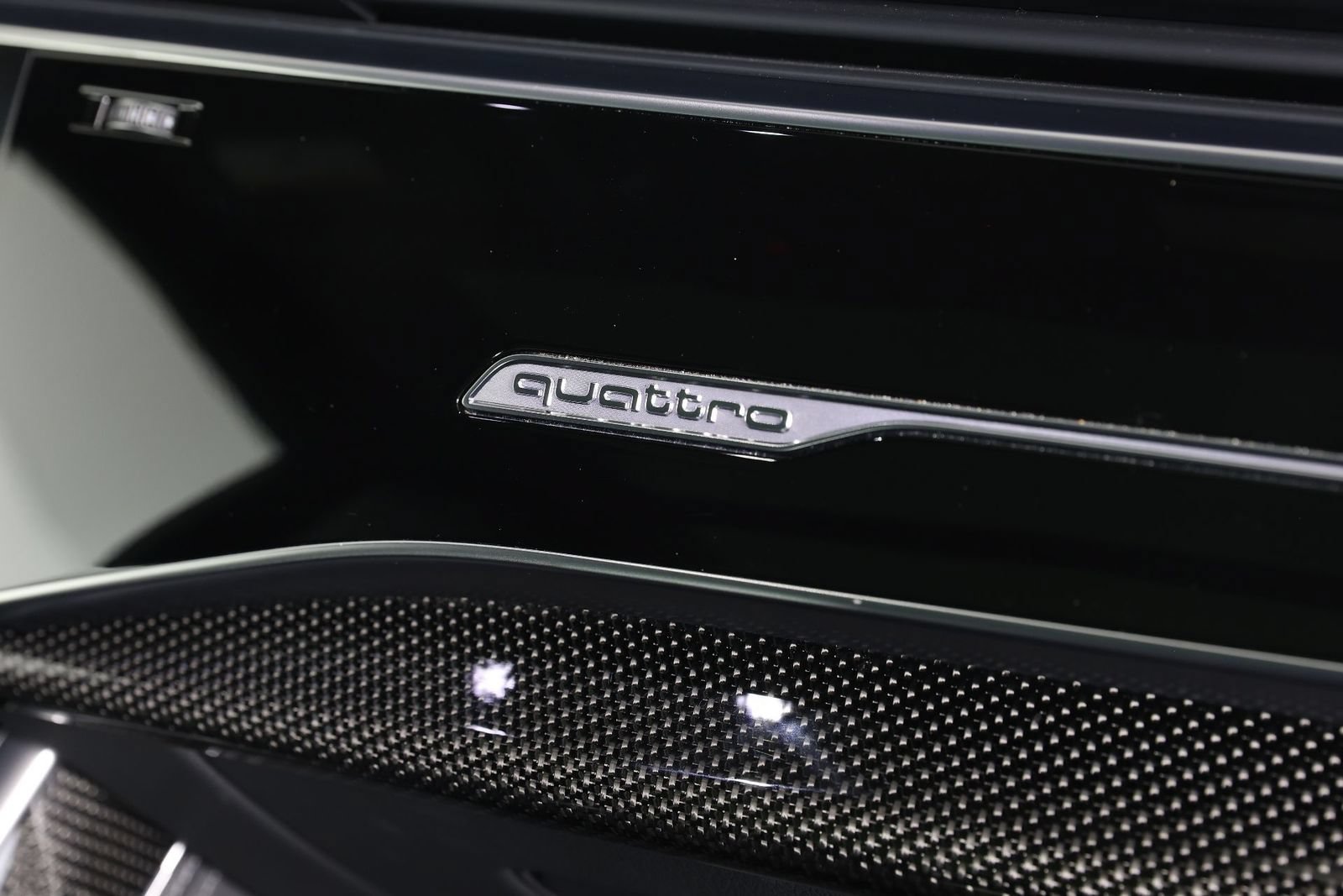 Used 2022 Audi SQ8 Prestige AWD/4WD image 26