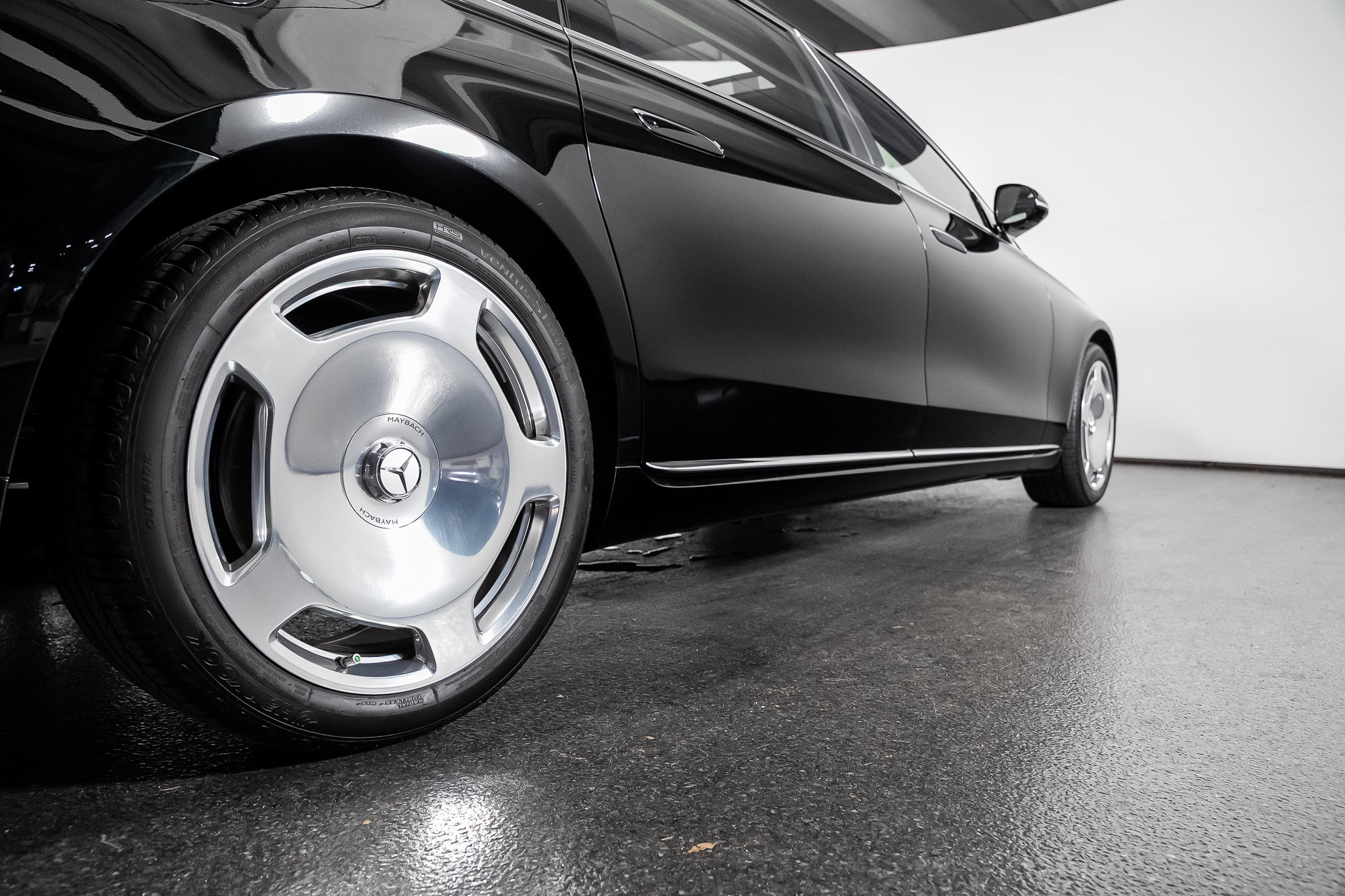 Used 2025 Mercedes-Benz Maybach S 580 4MATIC image 36