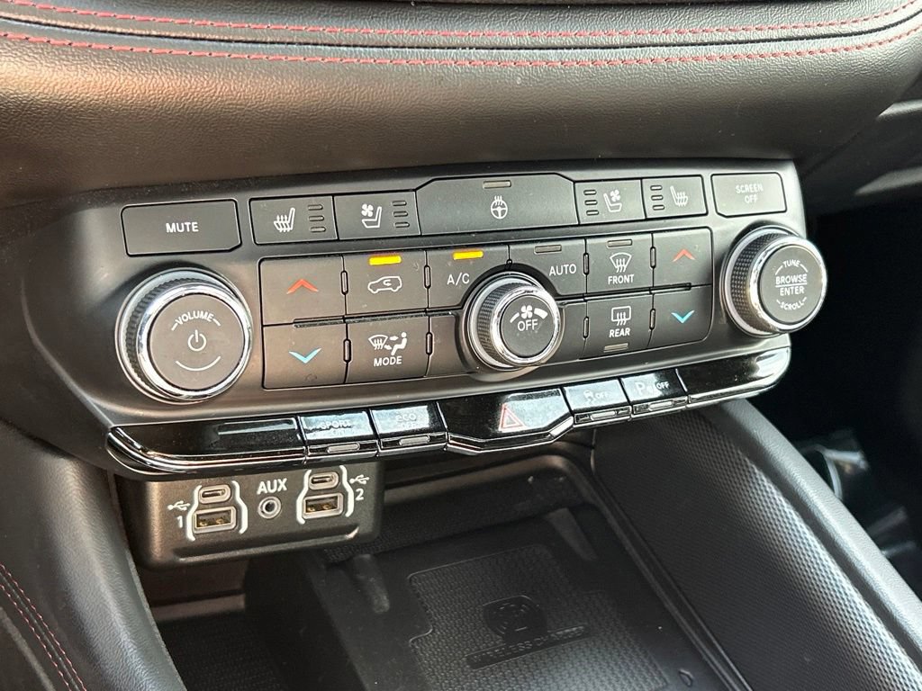 Used 2023 Dodge Durango R/T RWD image 35