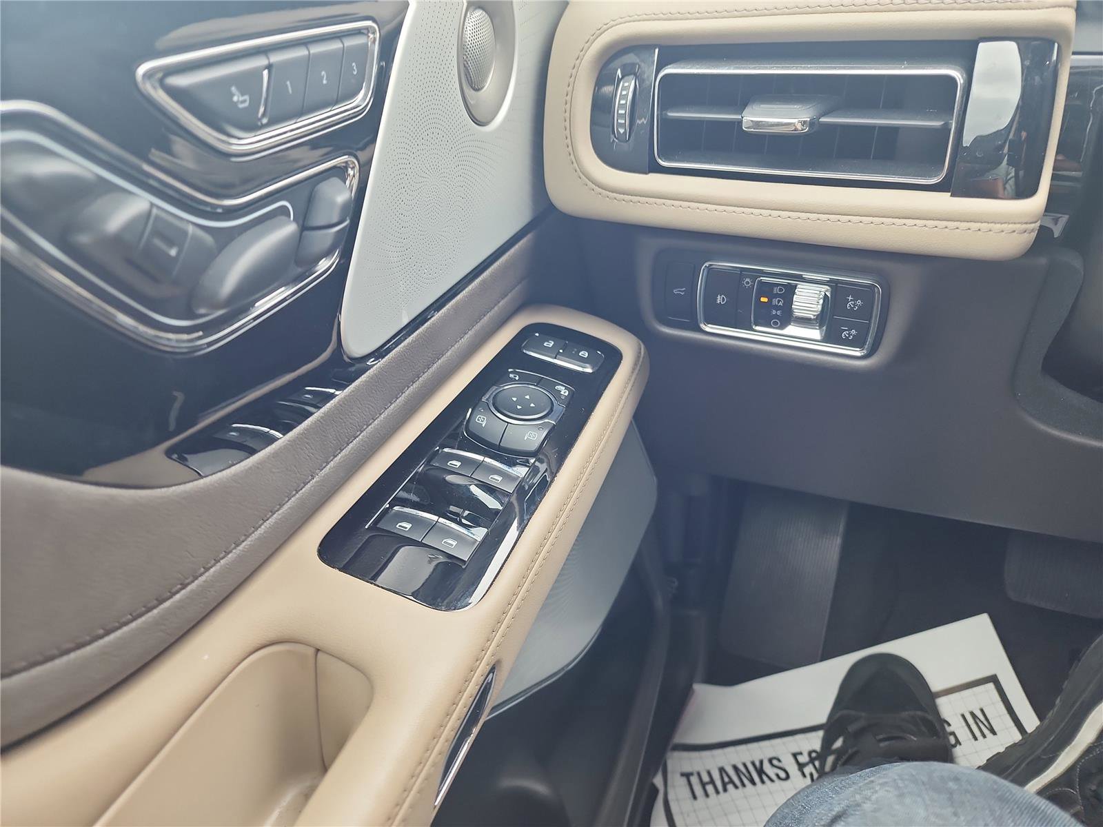 Used 2023 Lincoln Aviator Reserve w/ Equipment Group 201A AWD/4WD image 38