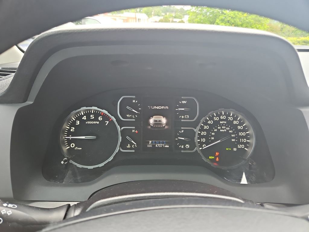 Used 2018 Toyota Tundra SR5 w/ TRD Off Road Package AWD/4WD image 16