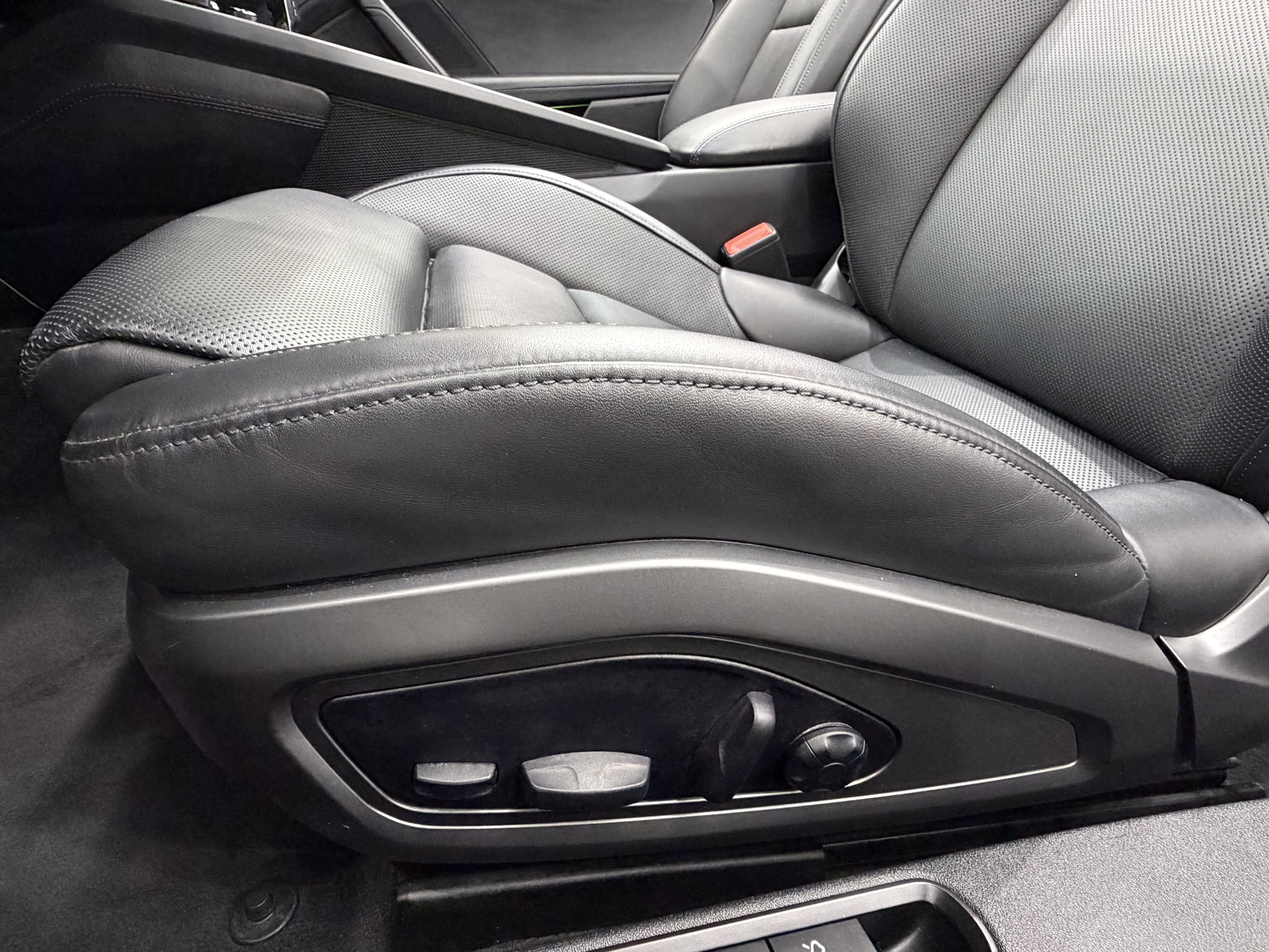 Certified 2022 Porsche 911 Carrera GTS image 34