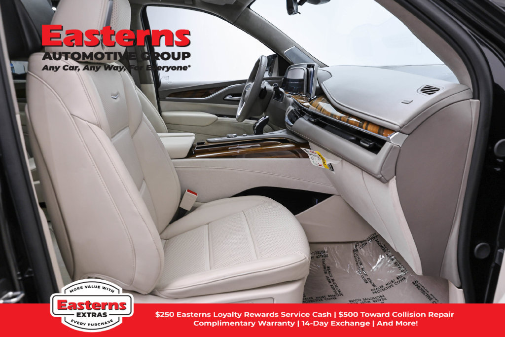 Used 2024 Cadillac Escalade ESV Sport Platinum w/ LPO, ONYX Package AWD/4WD image 29