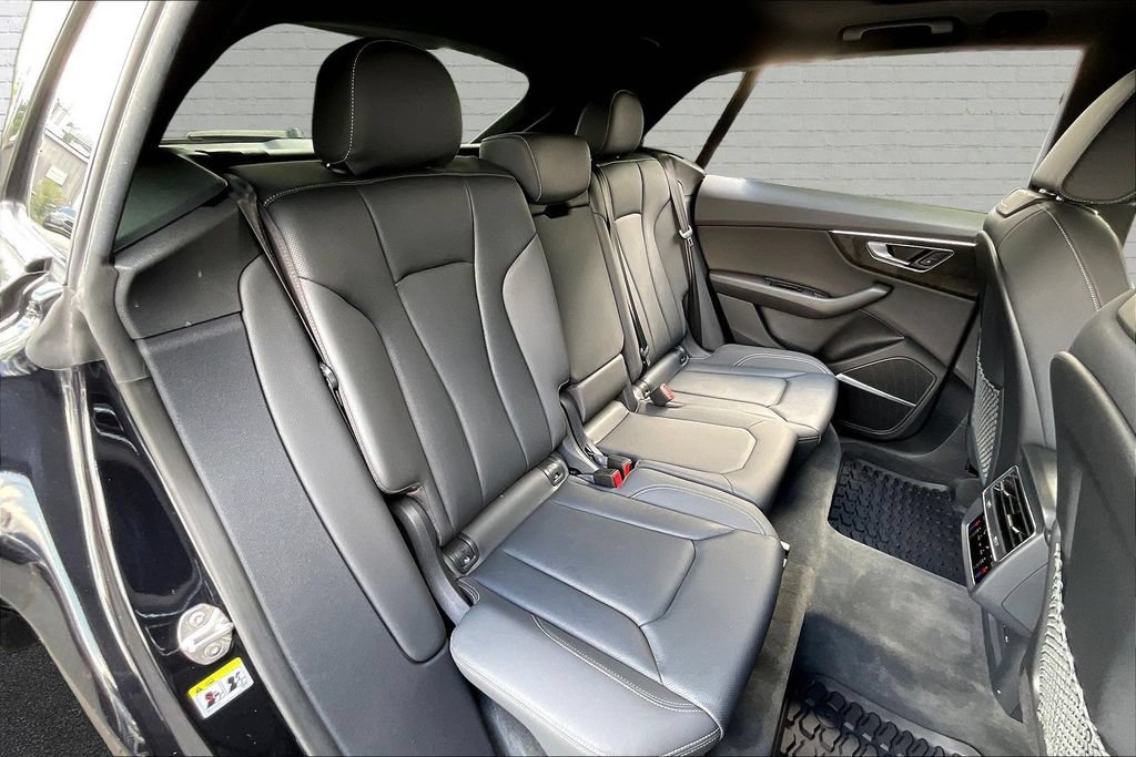 Used 2020 Audi Q8 Premium Plus w/ Premium Plus Package AWD/4WD image 23