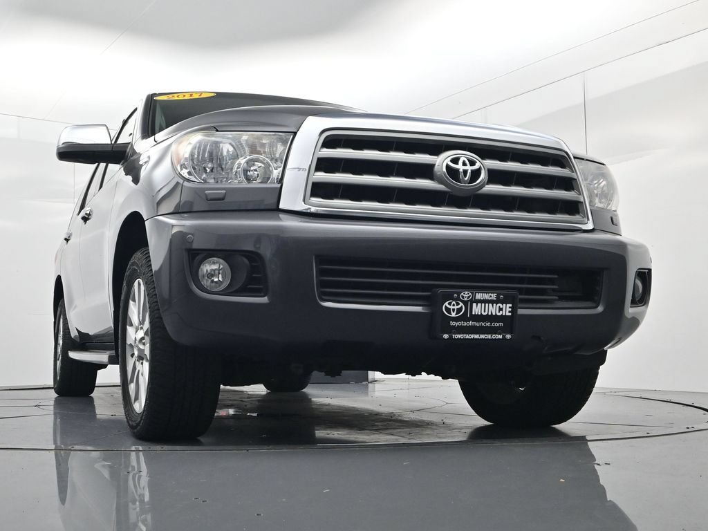 Used 2017 Toyota Sequoia Platinum AWD/4WD image 61