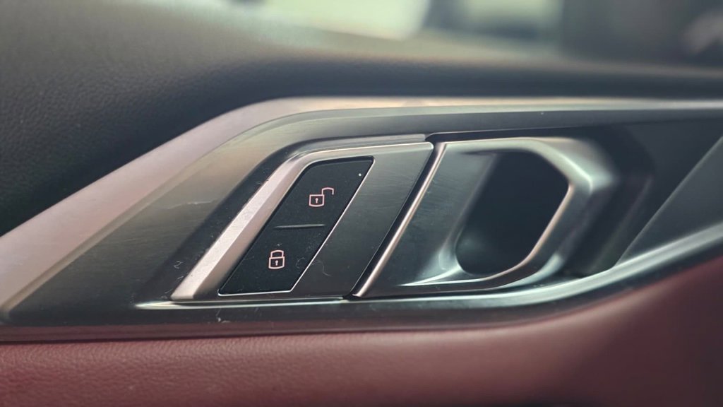 Used 2022 BMW 430i xDrive Convertible w/ Premium Package image 21