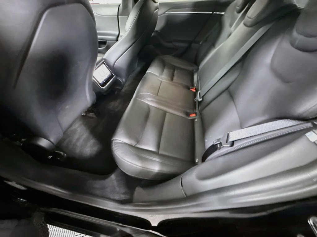 Used 2022 Tesla Model S AWD/4WD image 26