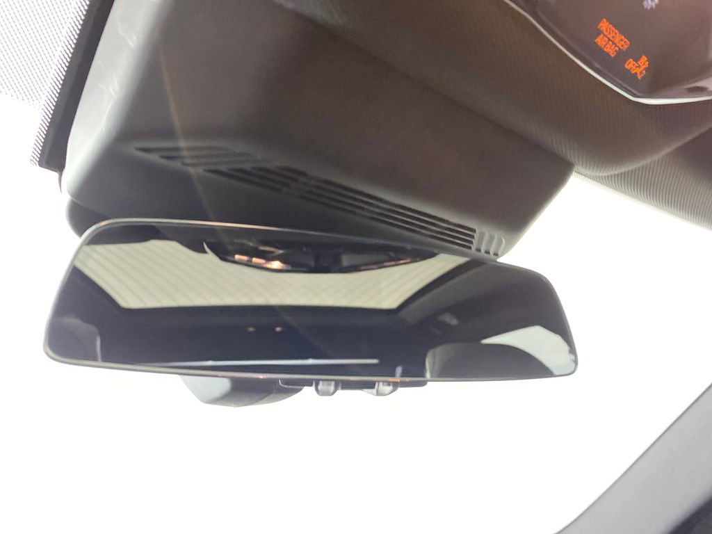 Used 2024 BMW 760i xDrive image 25