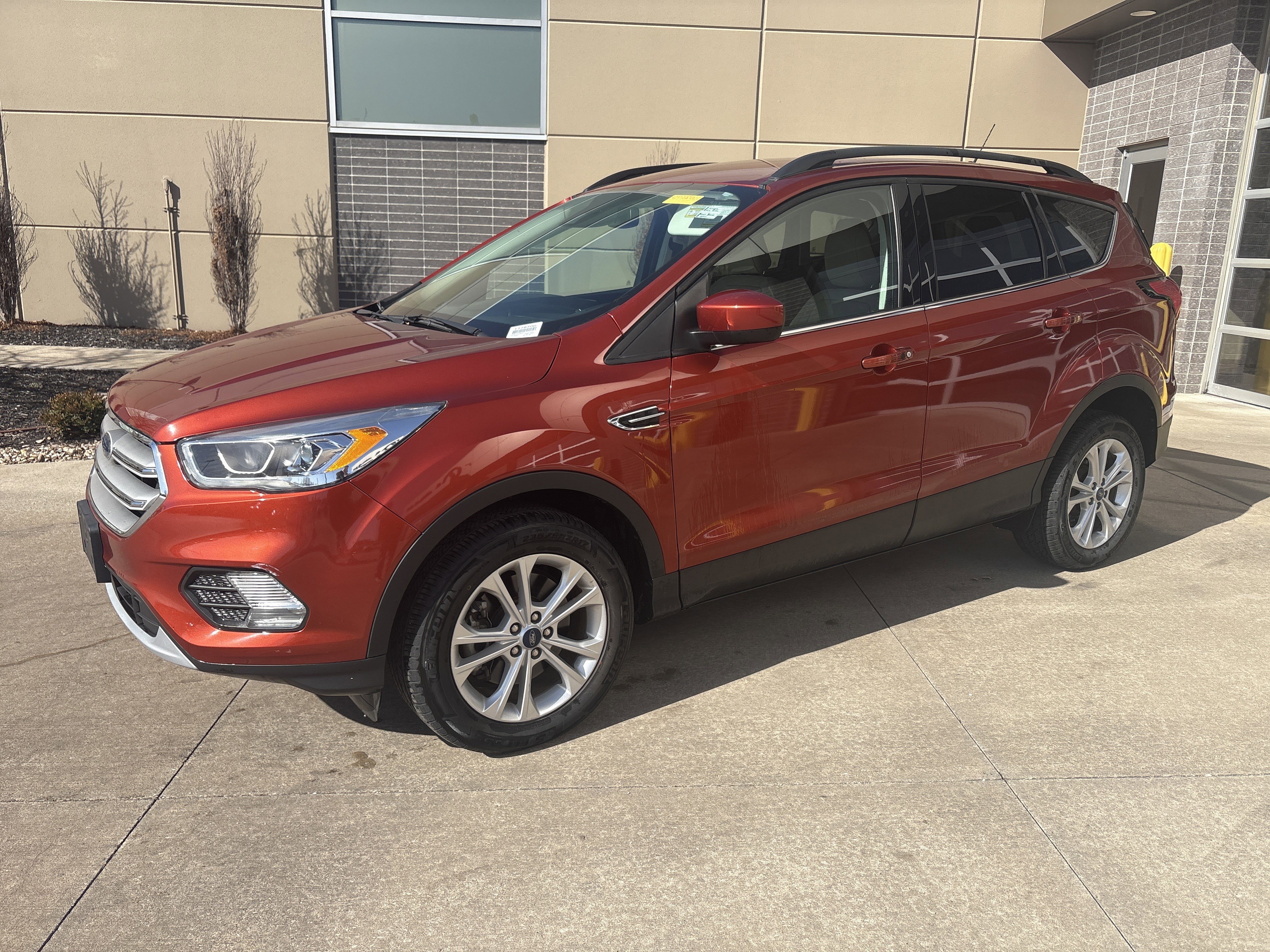 Used 2019 Ford Escape SEL image 5