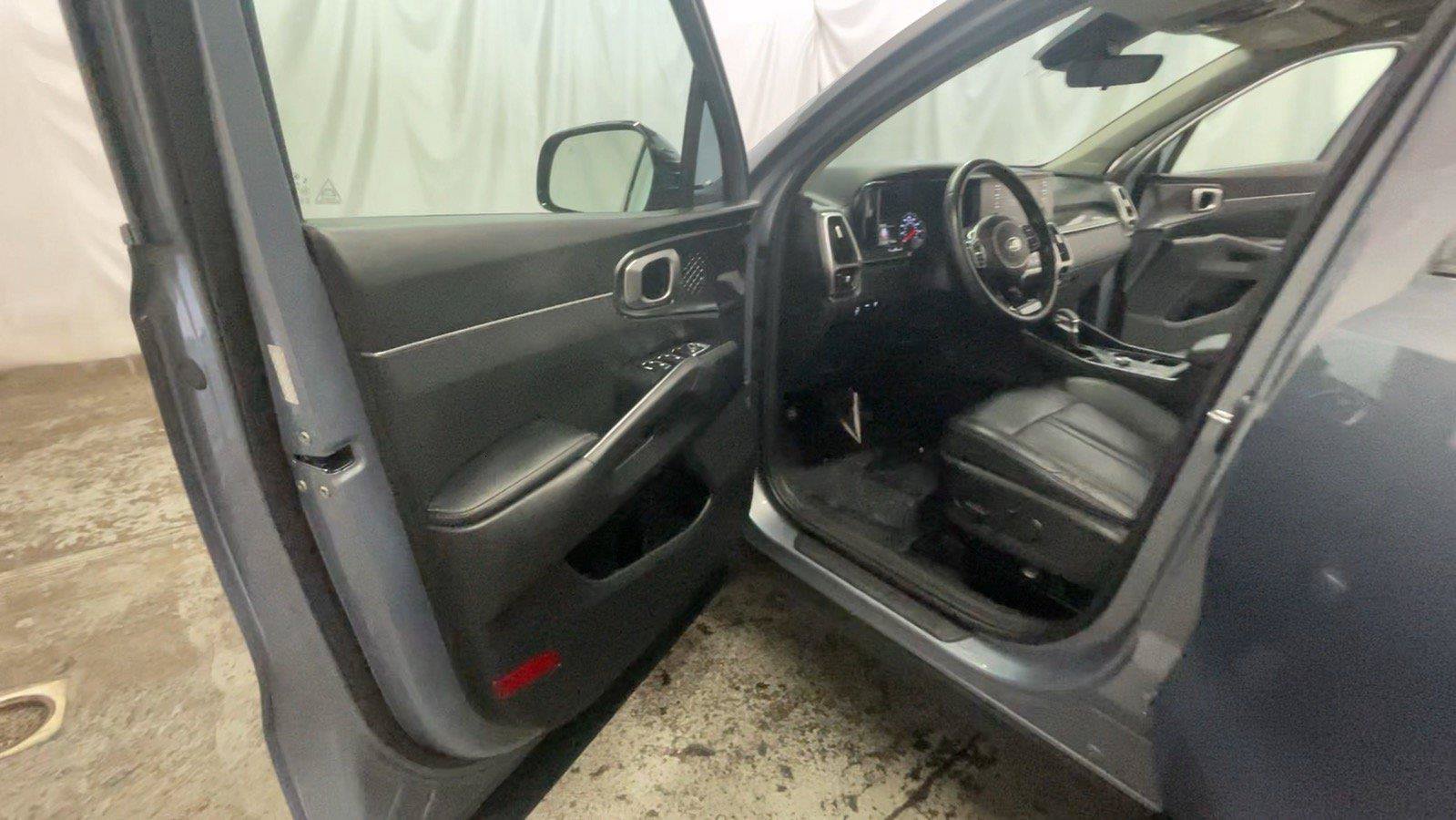 Used 2021 Kia Sorento S w/ Panoramic Sunroof Package AWD/4WD image 27