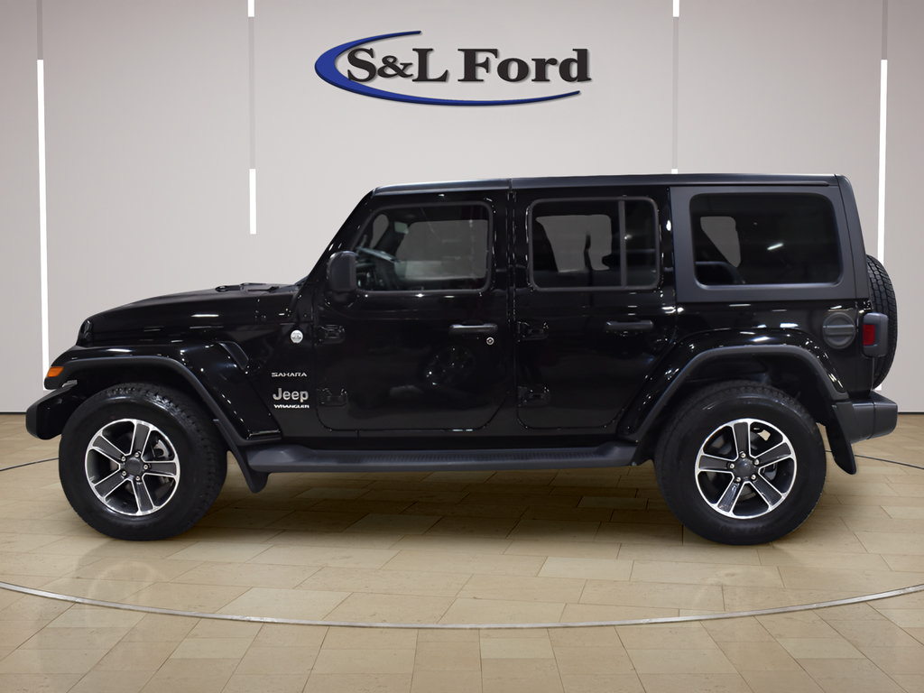 Used 2023 Jeep Wrangler Unlimited Sahara AWD/4WD image 2