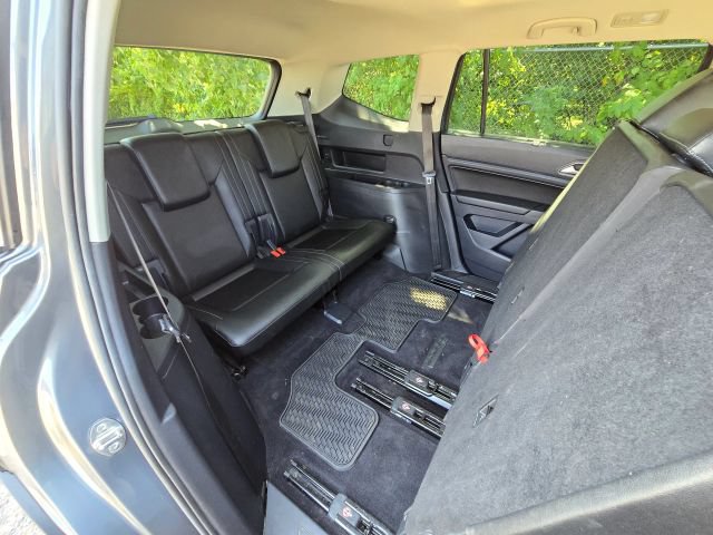 Used 2018 Volkswagen Atlas SEL AWD/4WD image 19