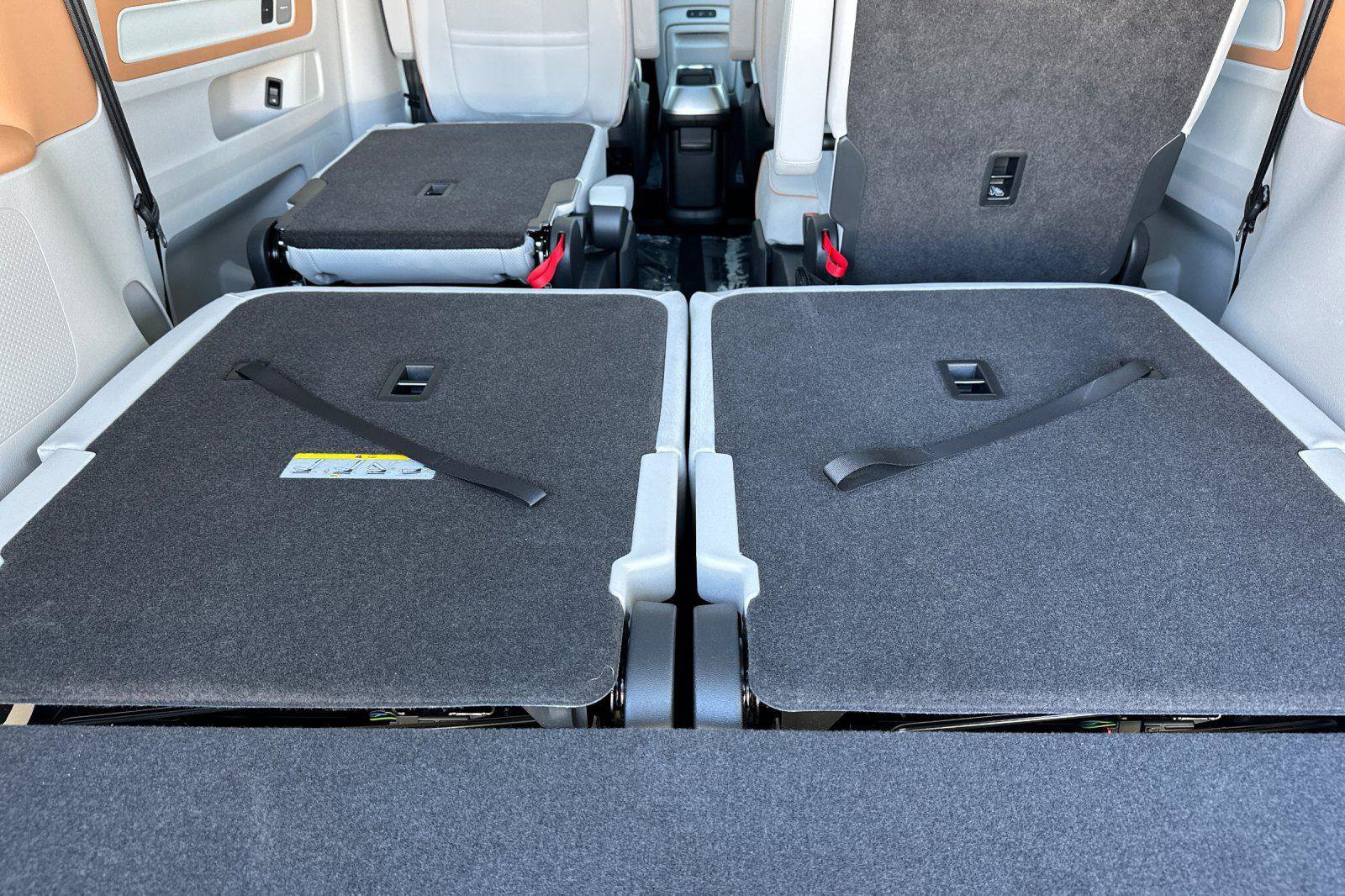 New 2025 Volkswagen ID. Buzz 1st Edition image 15