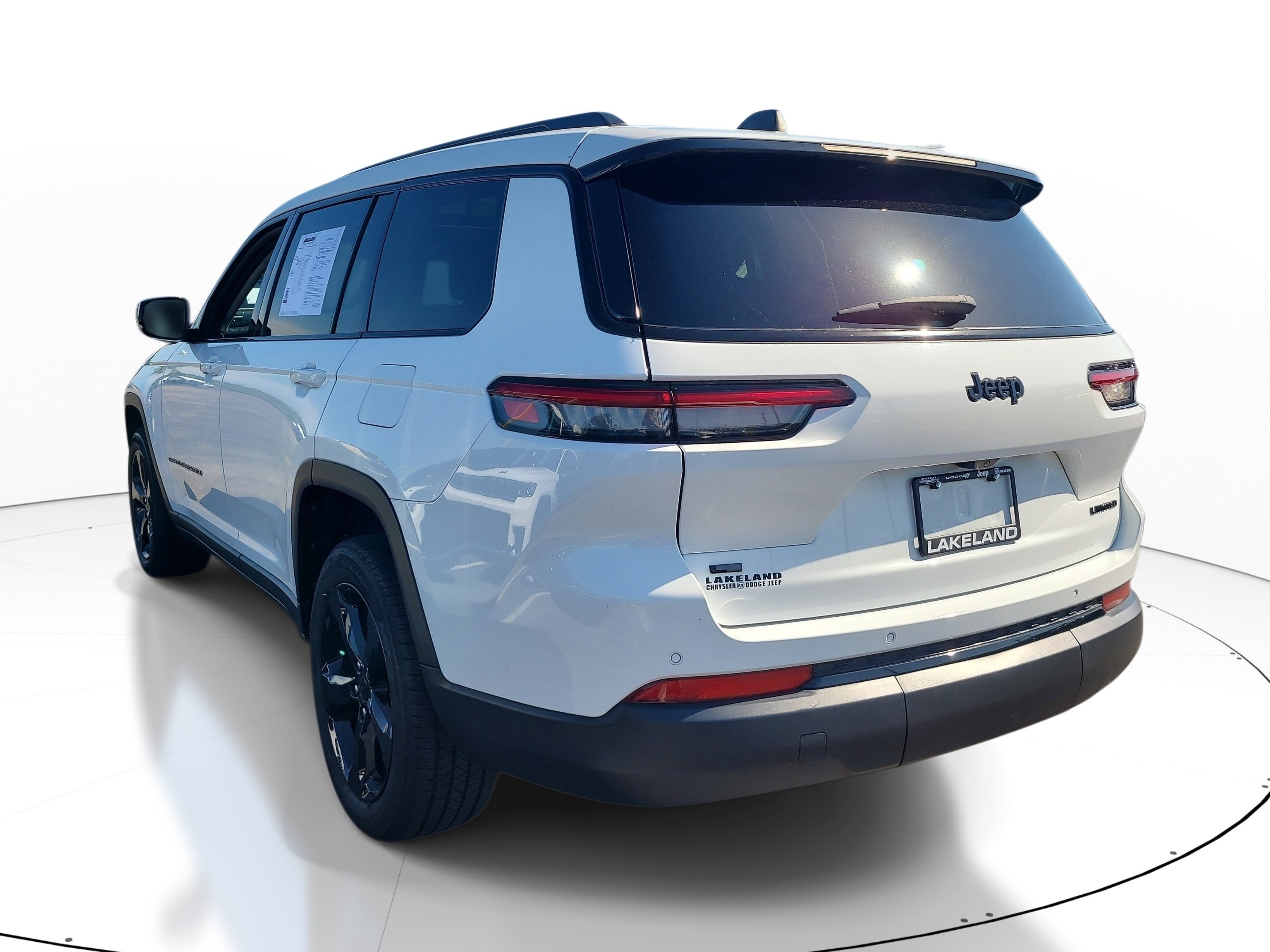 Used 2023 Jeep Grand Cherokee L Limited w/ Black Appearance Package RWD image 6