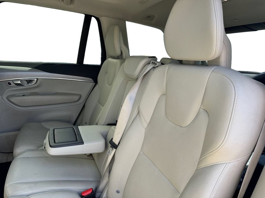 Certified 2023 Volvo XC90 B5 Core w/ Protection Package Premier AWD/4WD image 9