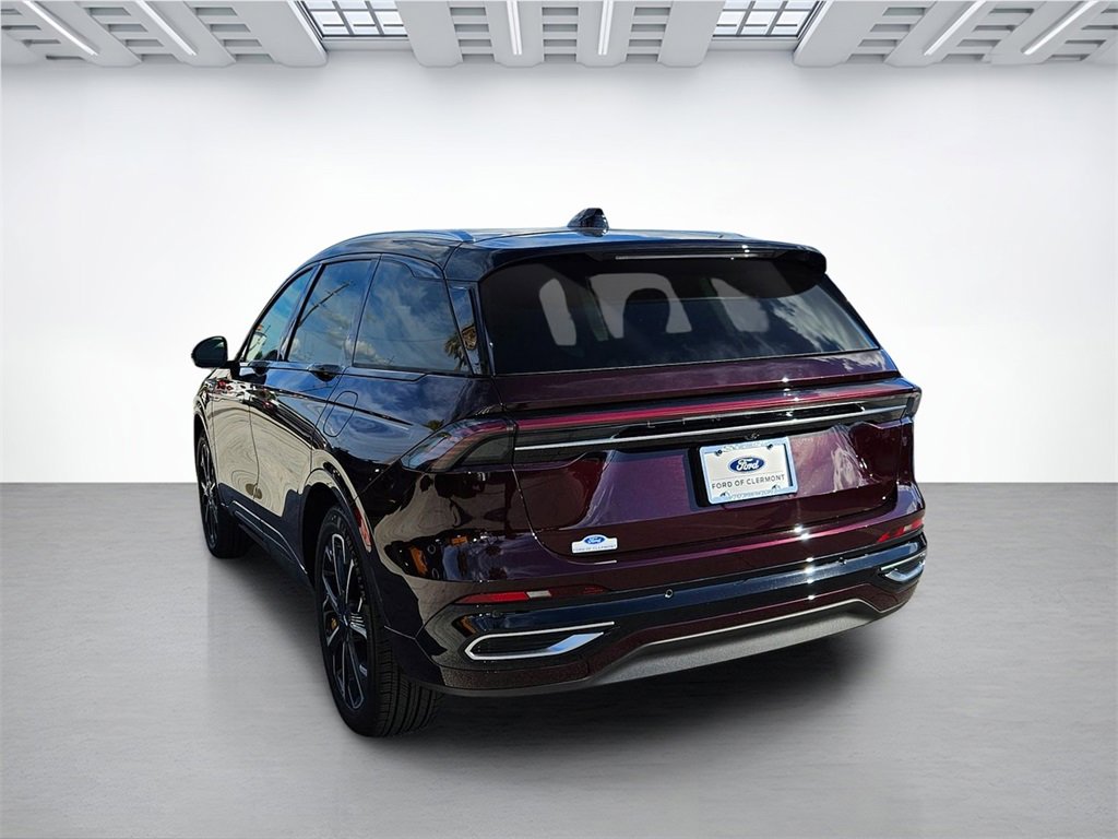 Used 2025 Lincoln Nautilus Reserve image 7