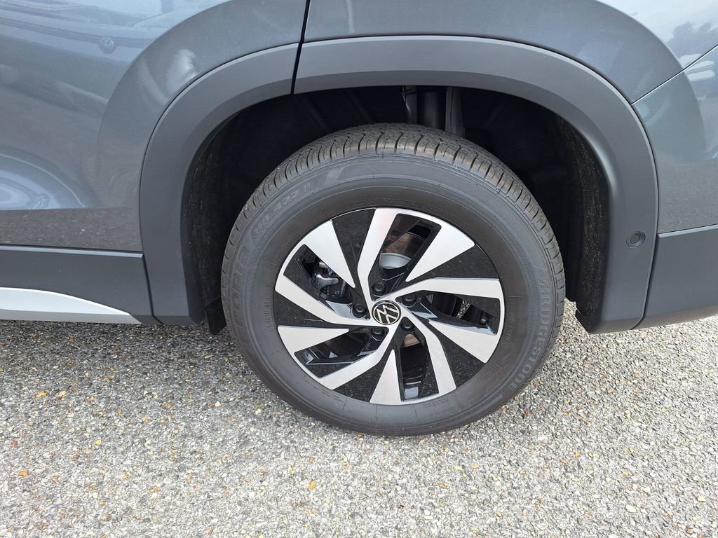 New 2025 Volkswagen Tiguan S image 16