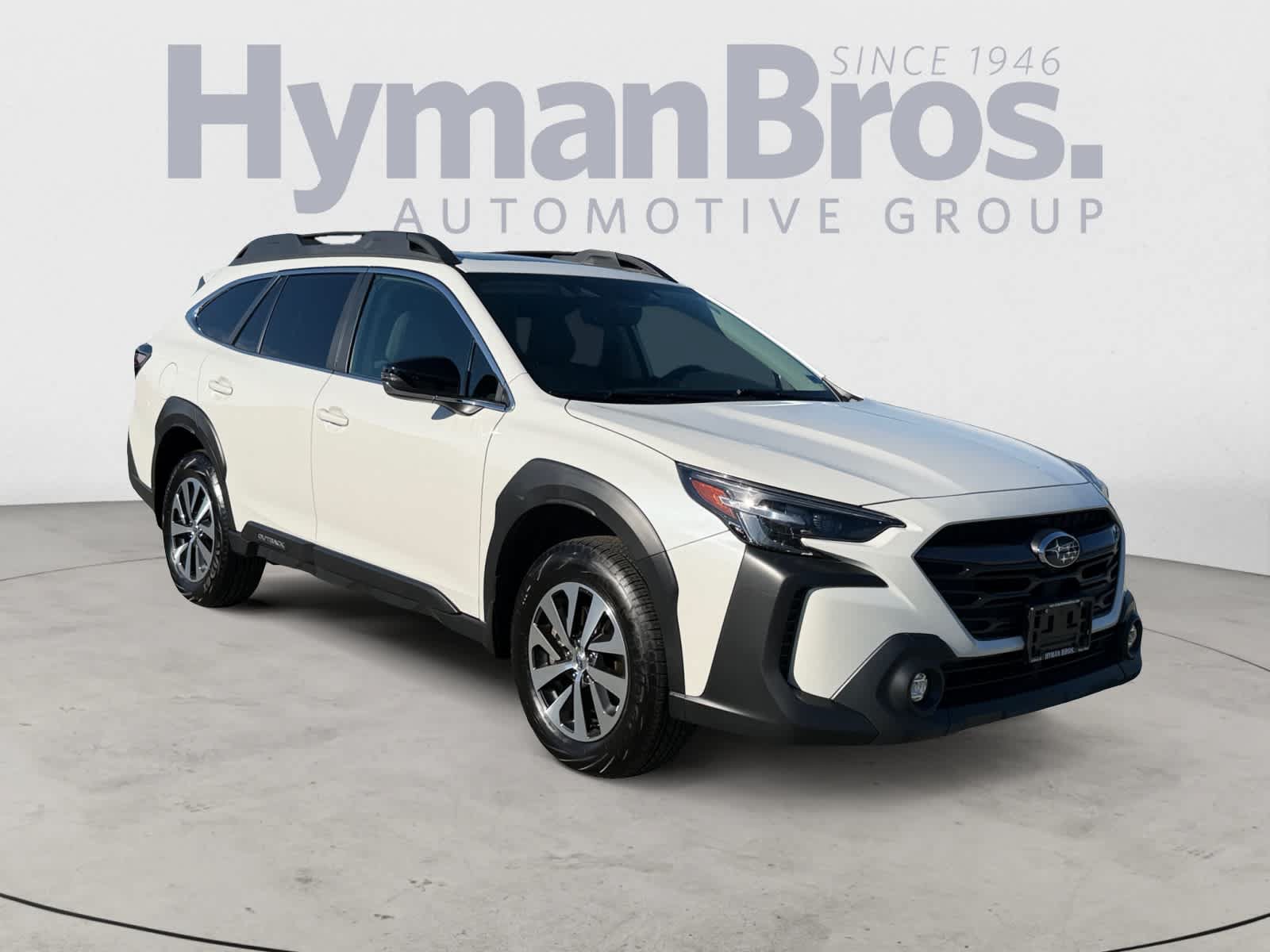Certified 2025 Subaru Outback Premium AWD/4WD image 1