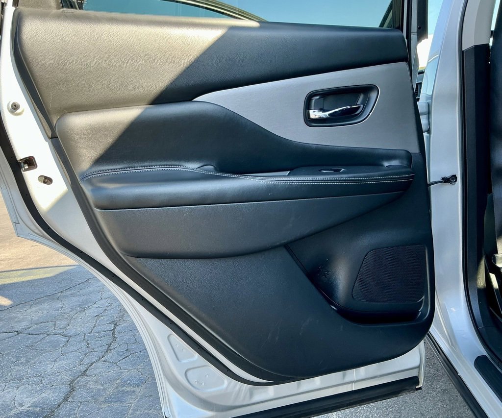 Used 2021 Nissan Murano SV image 31