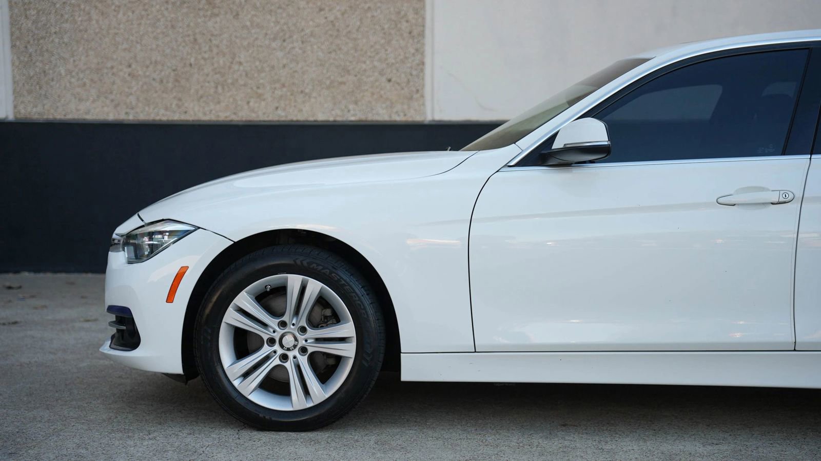 Used 2018 BMW 330i xDrive Sedan w/ Convenience Package image 12