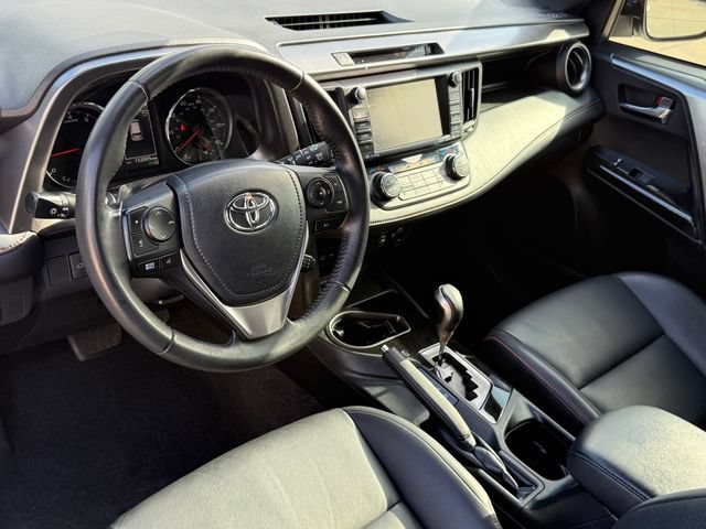 Used 2018 Toyota RAV4 SE w/ Power Extra Value Package FWD image 9