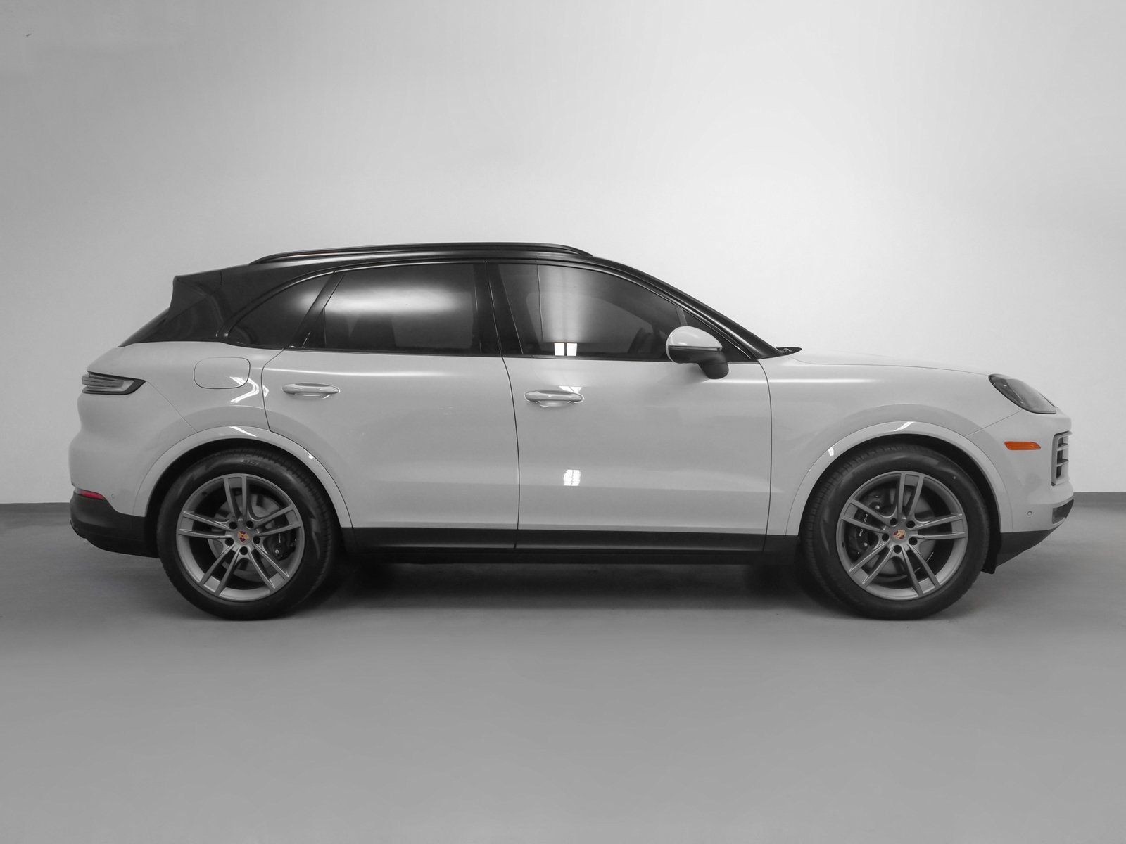 Certified 2025 Porsche Cayenne image 11