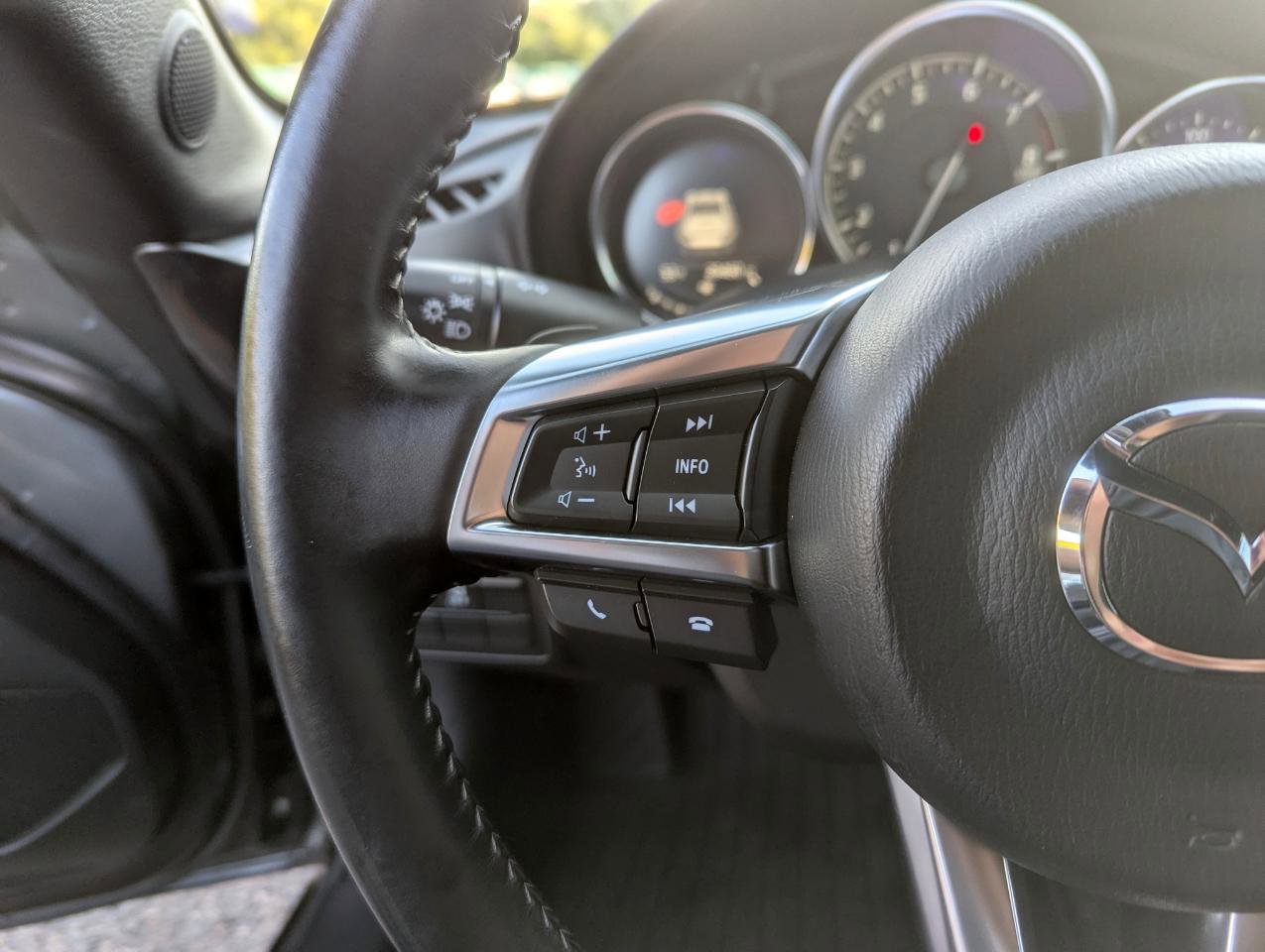 Used 2021 MAZDA MX-5 Miata RF Club image 16