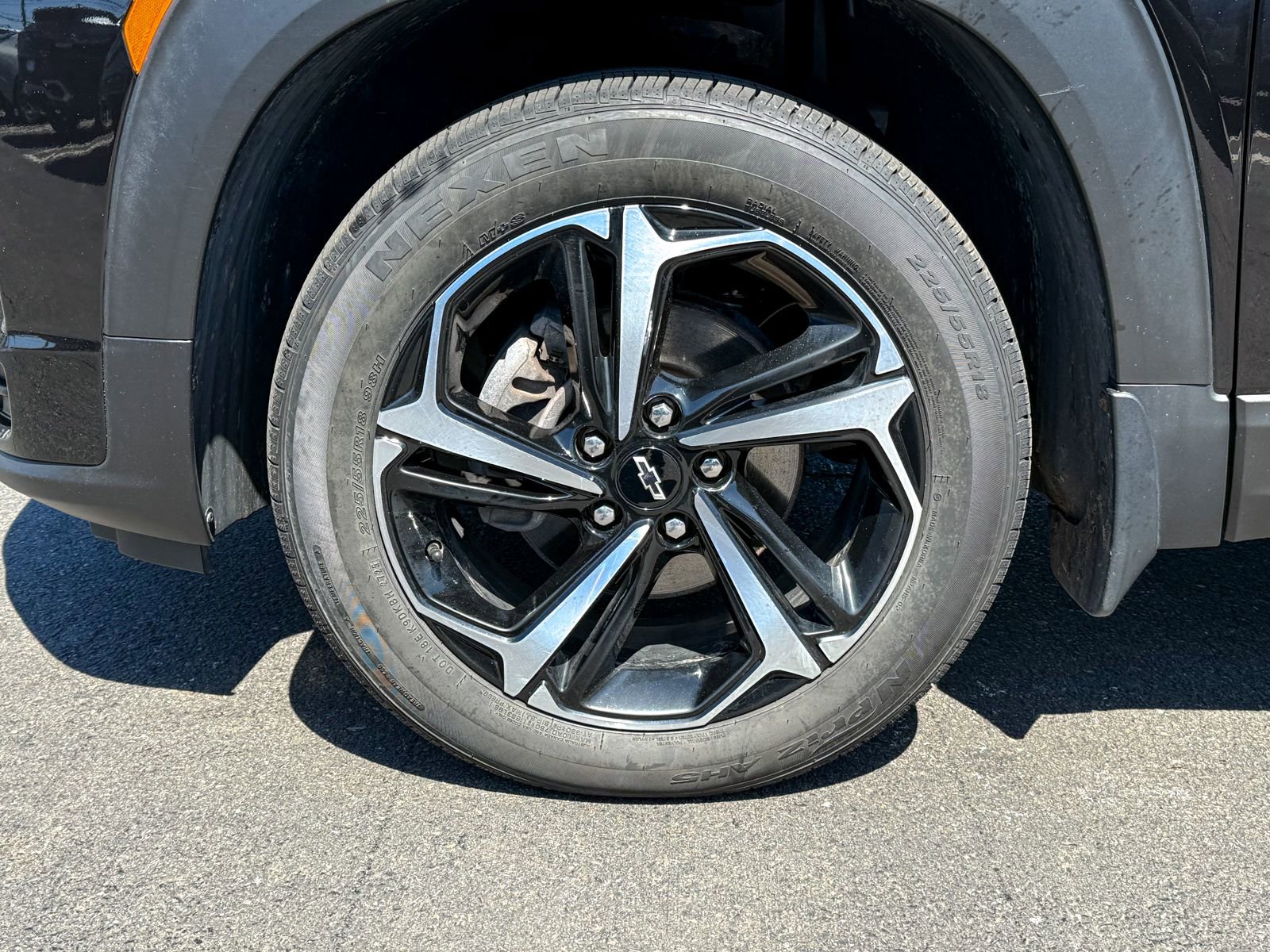 Used 2023 Chevrolet TrailBlazer RS w/ Sun and Liftgate Package image 11