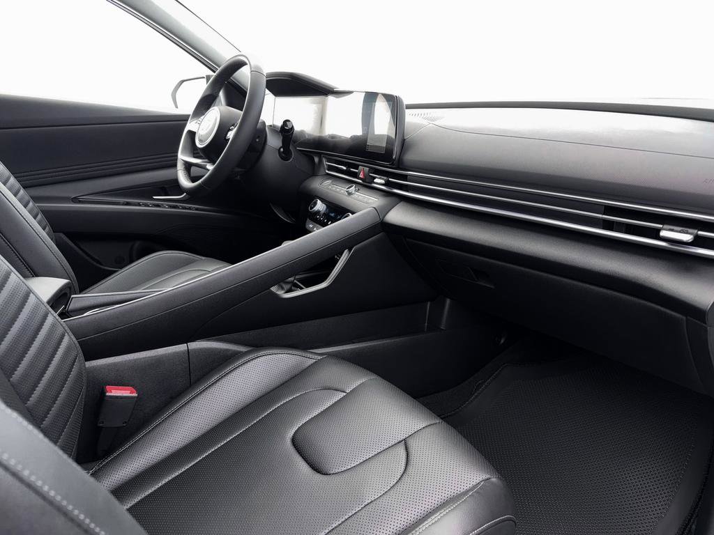 New 2026 Hyundai Elantra Limited image 13