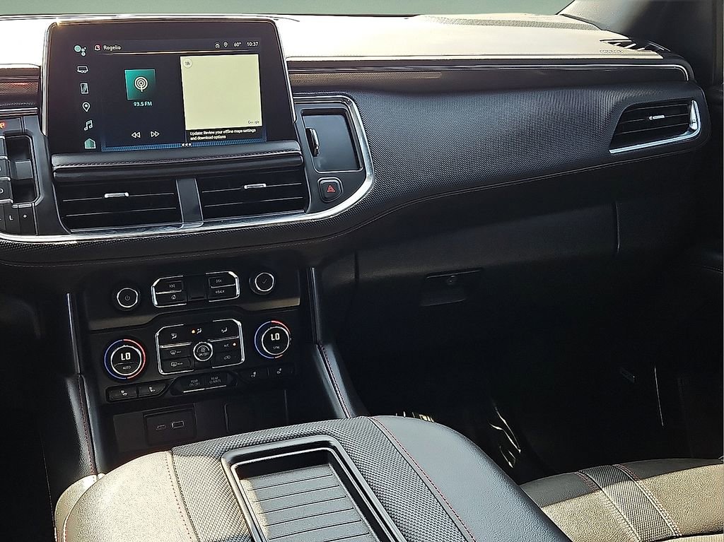 Used 2024 Chevrolet Tahoe RST w/ Luxury Package AWD/4WD image 17