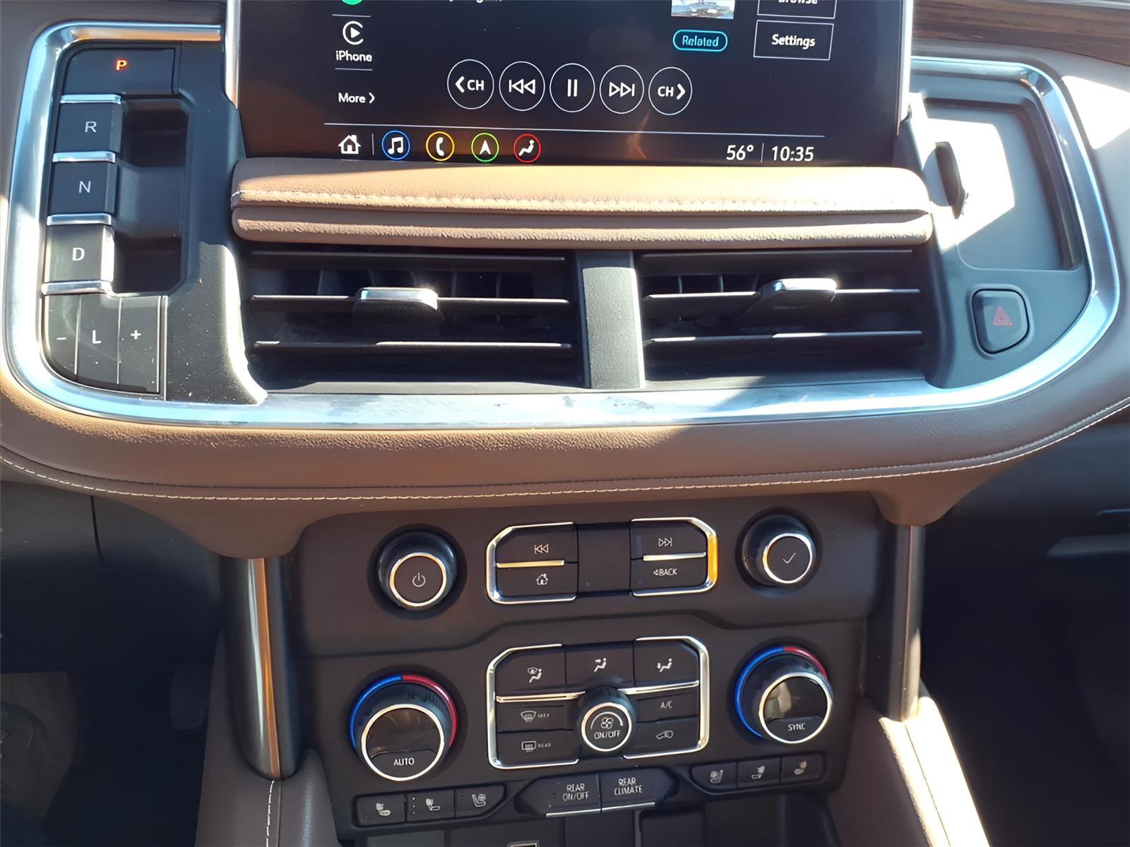 Used 2021 Chevrolet Suburban High Country w/ Premium Package image 20