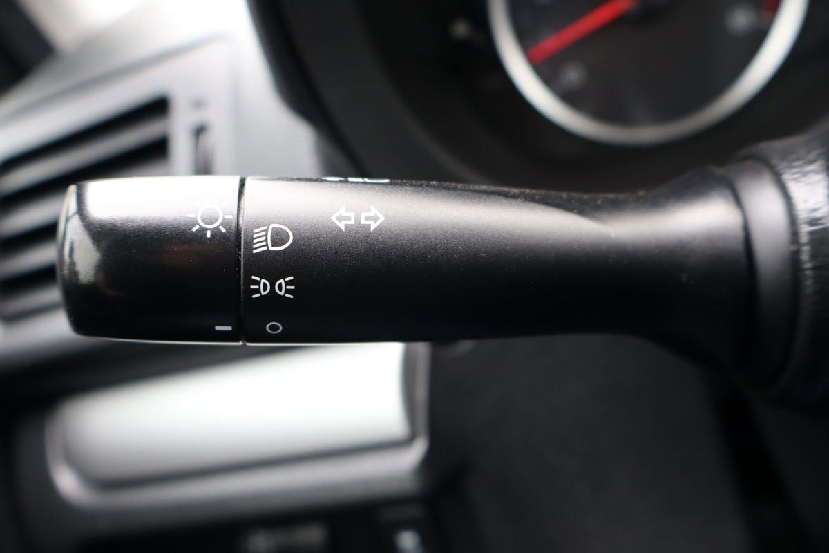 Used 2015 Subaru Forester 2.5i image 31