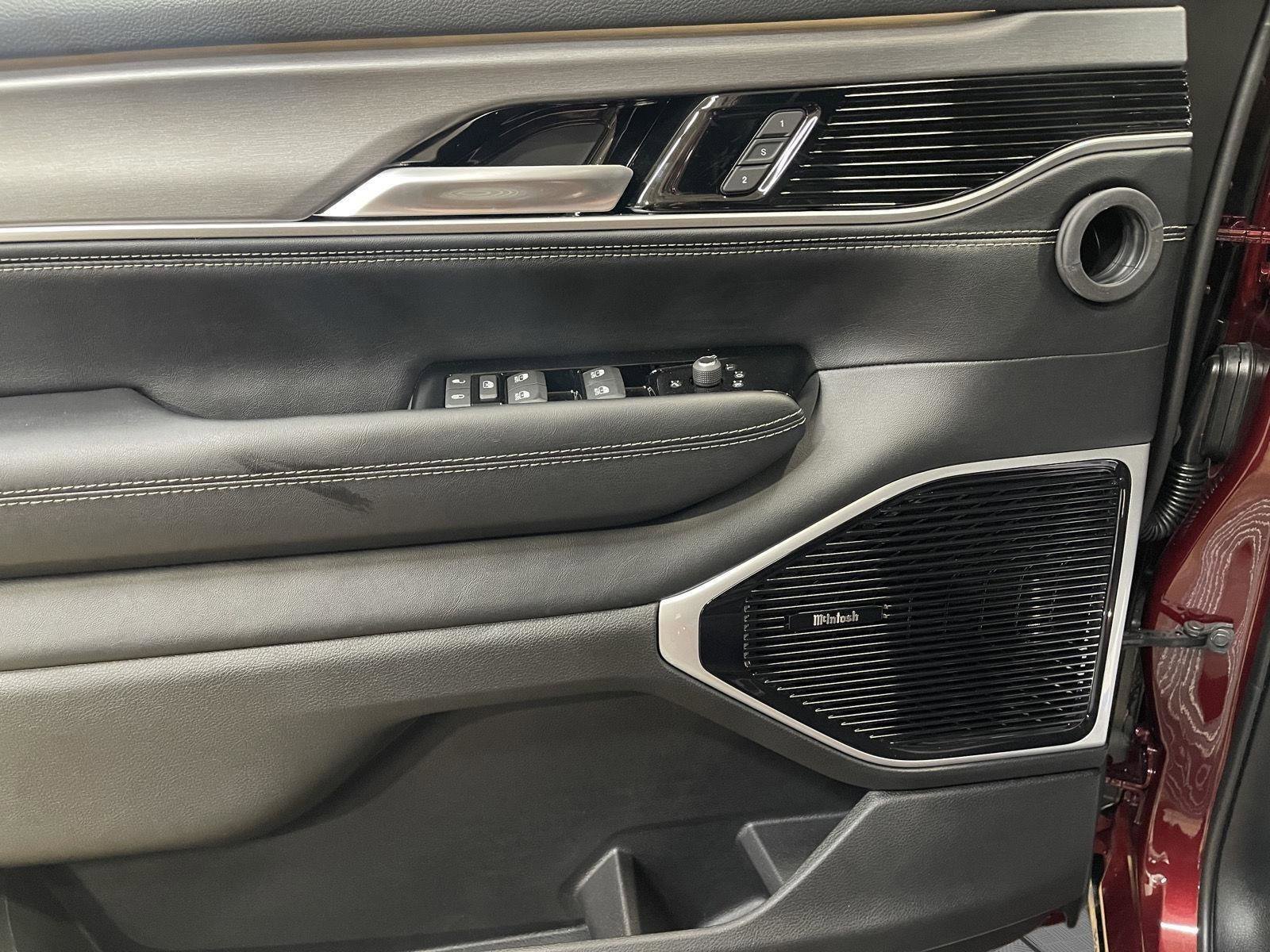 New 2026 Jeep Grand Wagoneer Limited w/ Premium Group II image 13