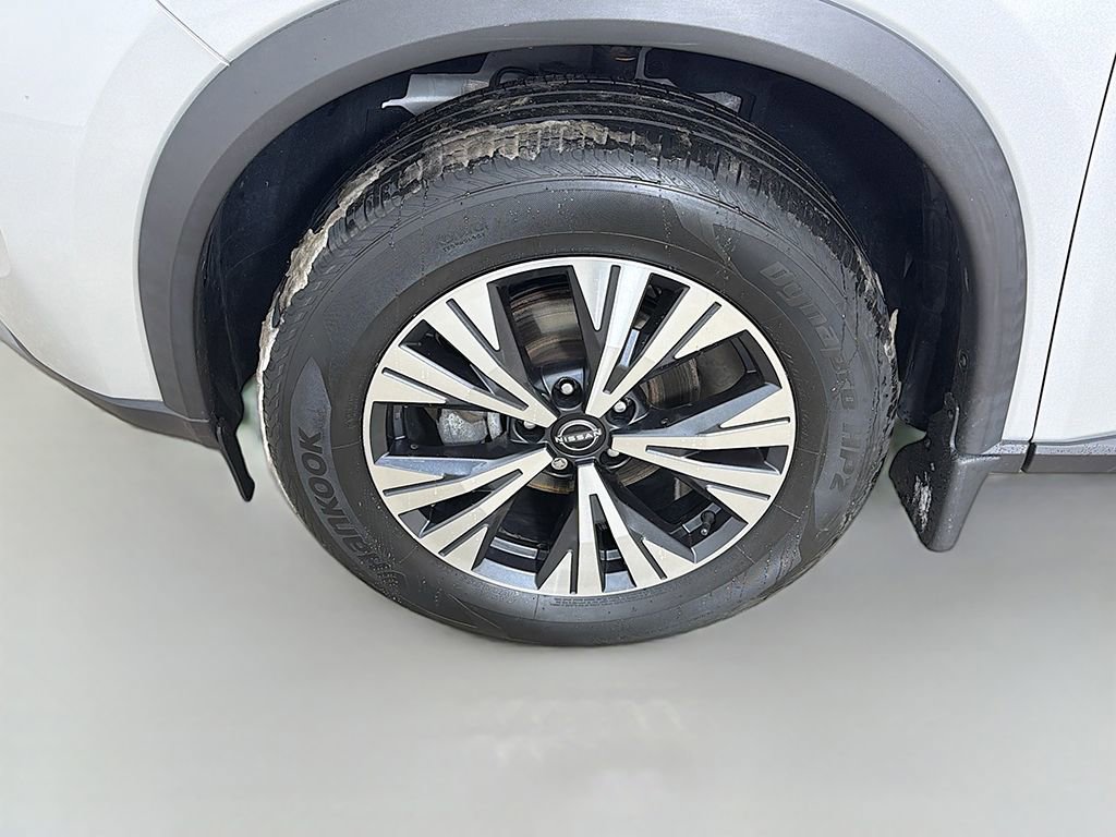 Used 2023 Nissan Rogue SV w/ SV Premium Package image 16