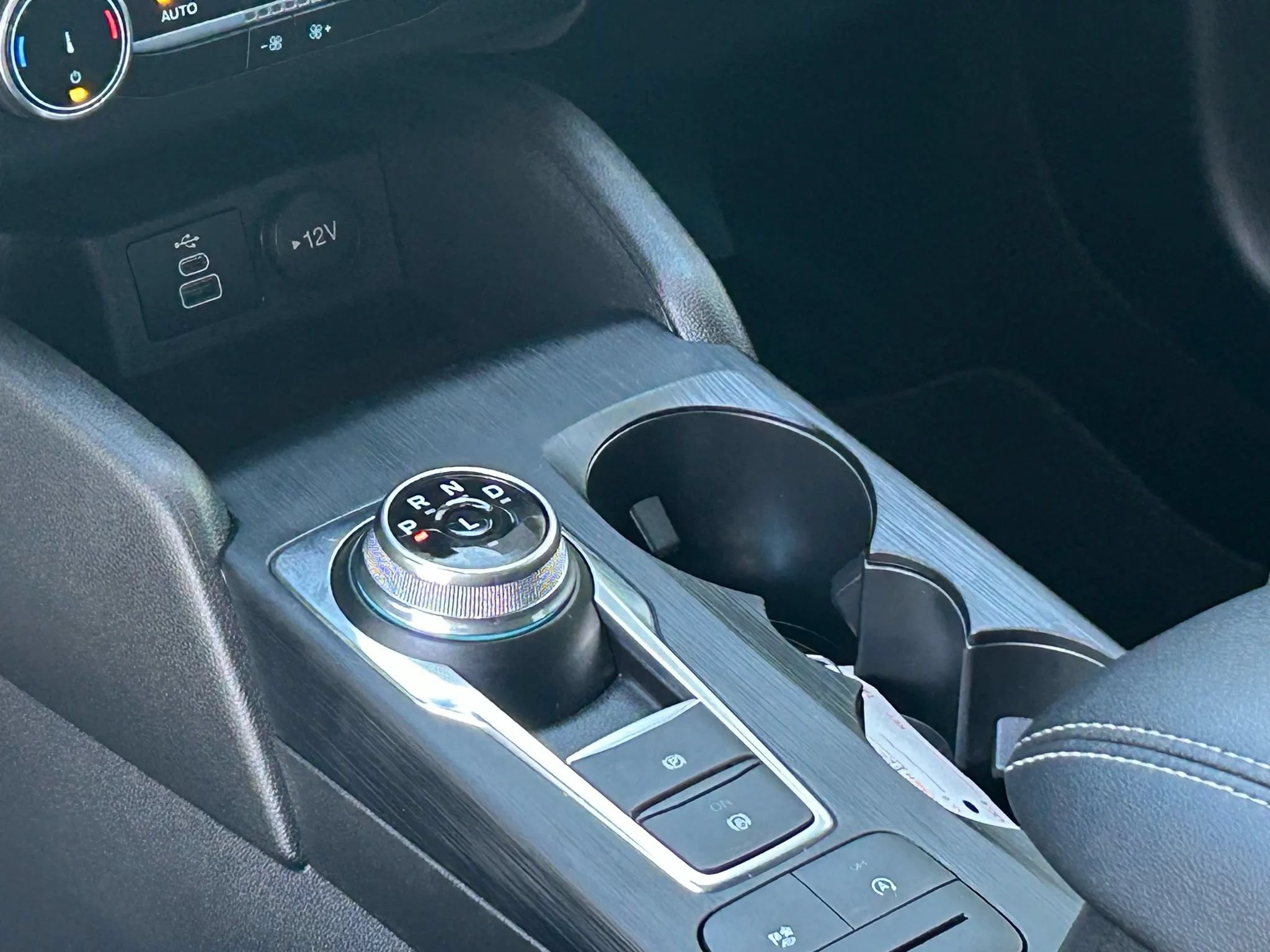 Used 2025 Ford Escape Active AWD/4WD image 19